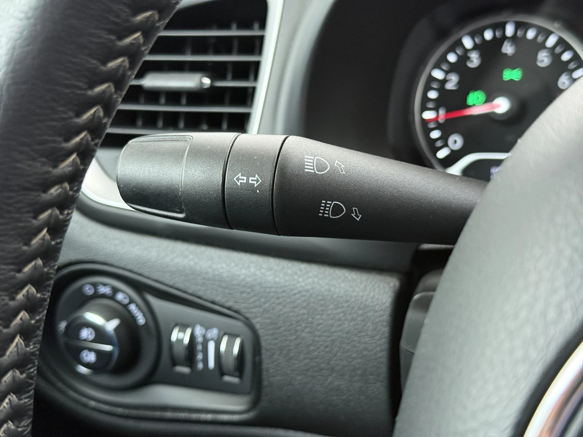 Jeep-Renegade-image-18