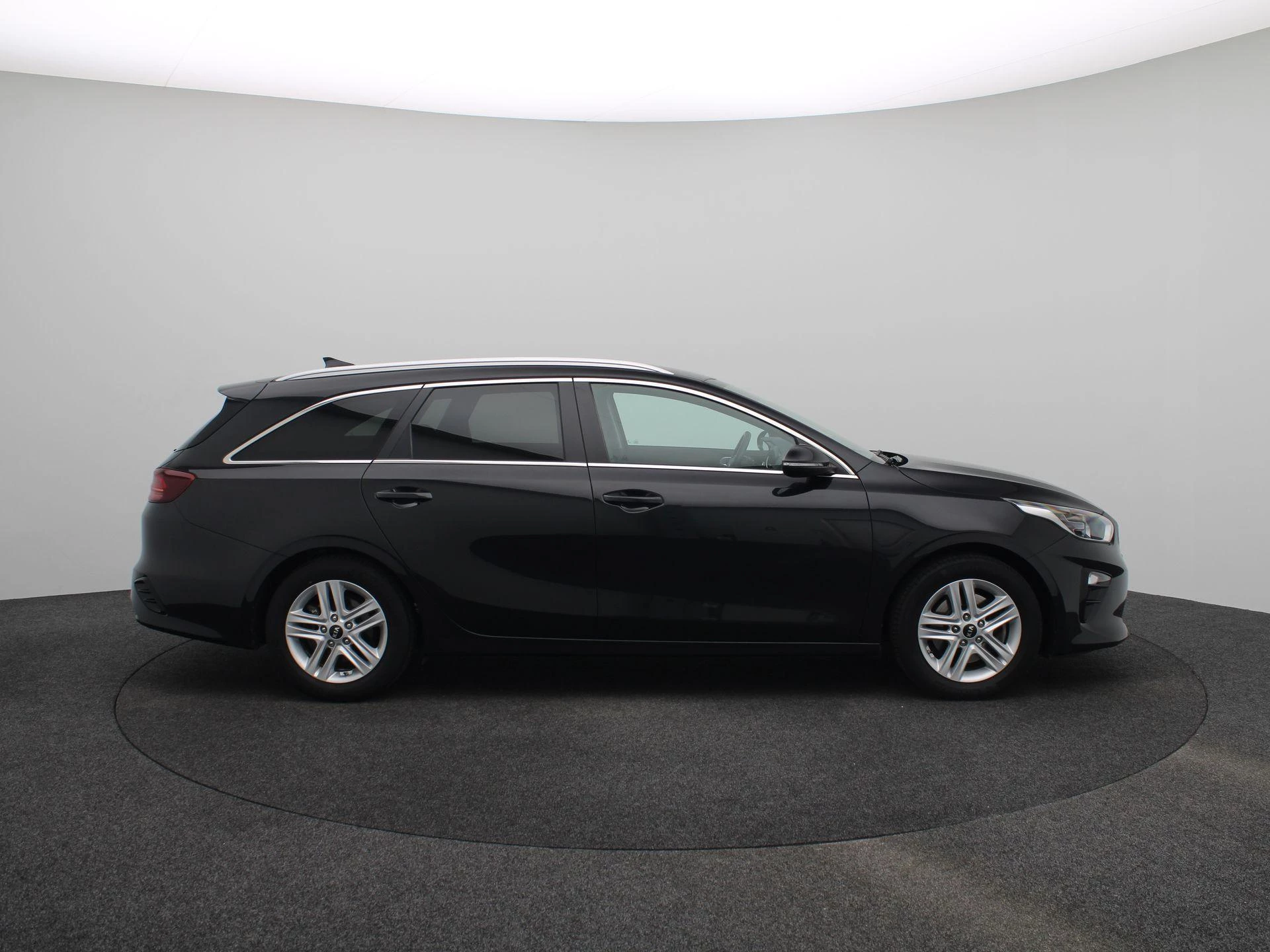 Kia-Ceed Sportswagon-image-10