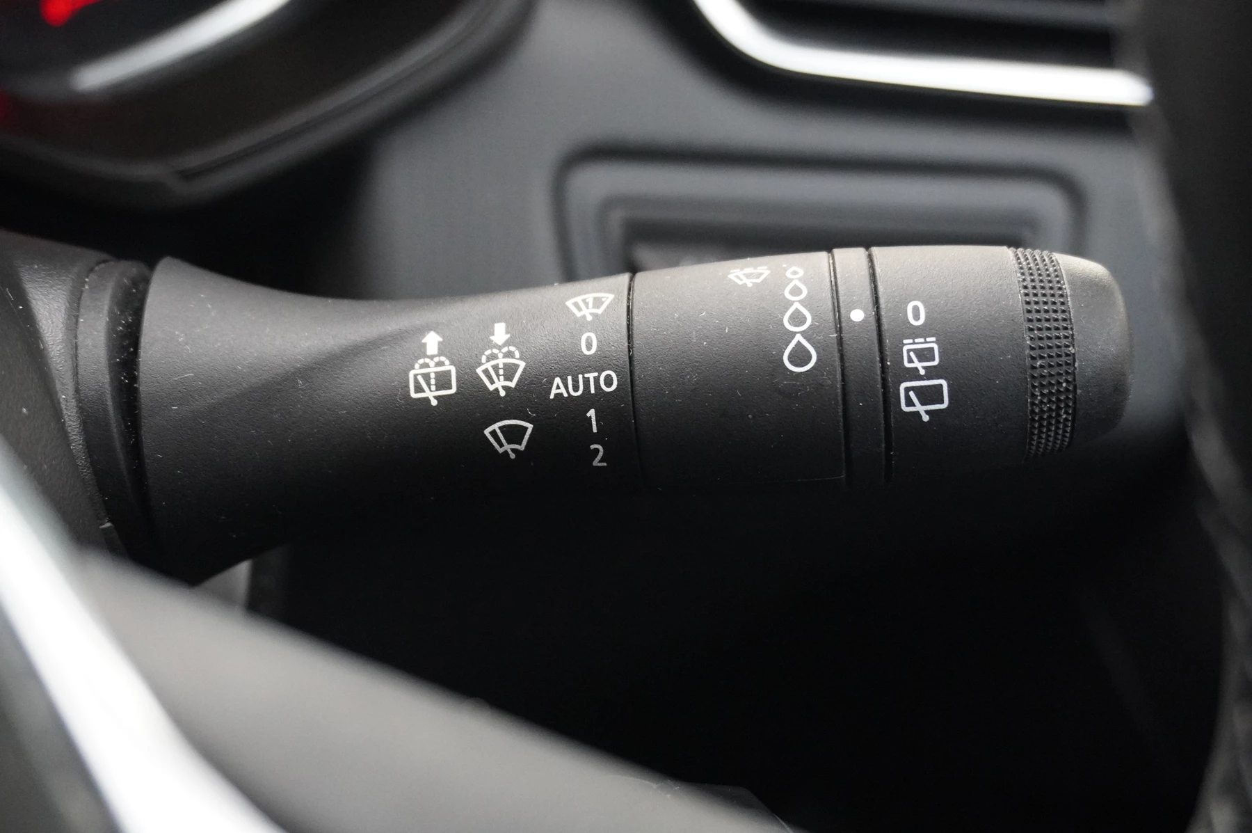 Renault-Clio-image-29