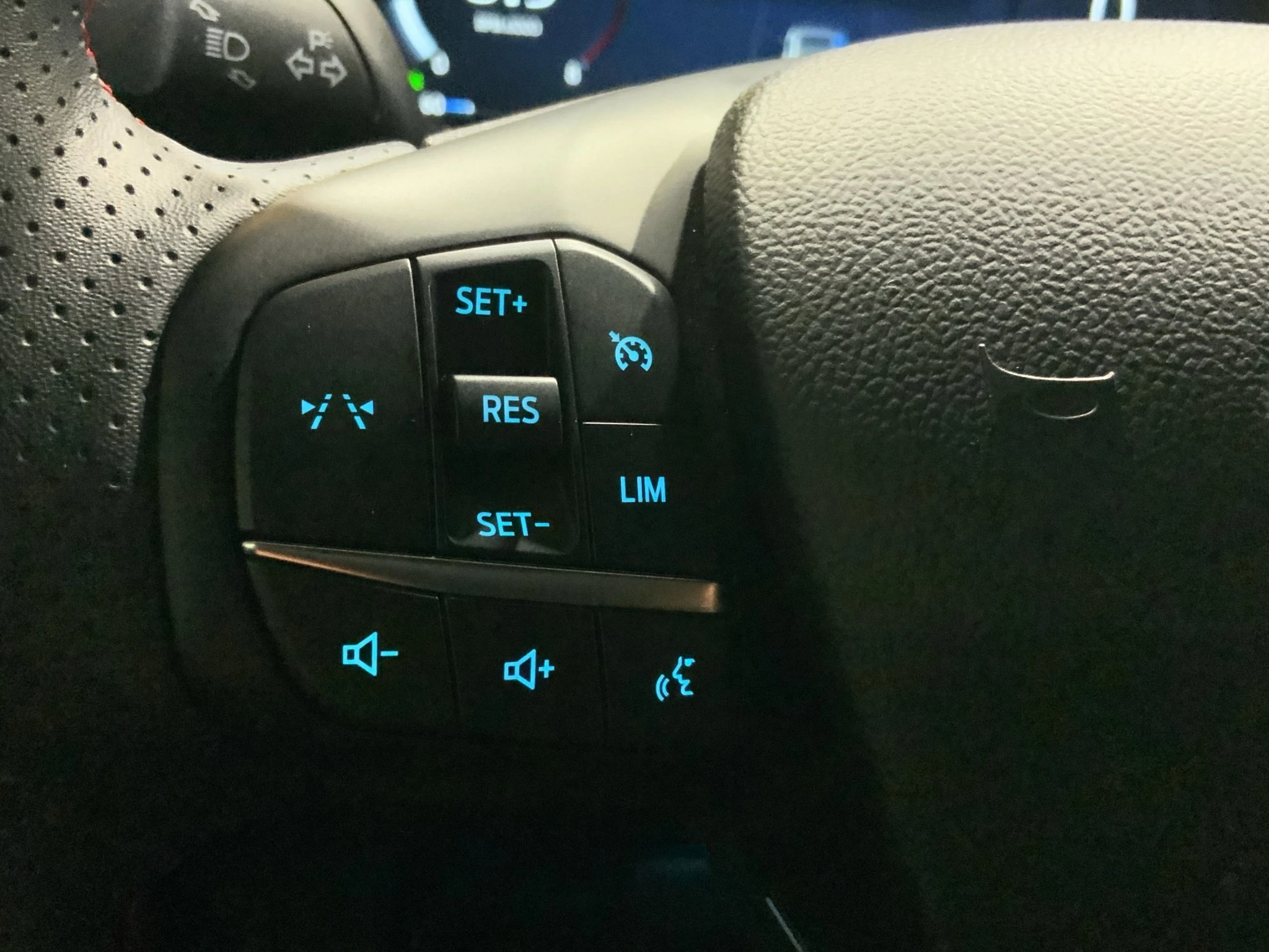 Ford-Kuga-image-19