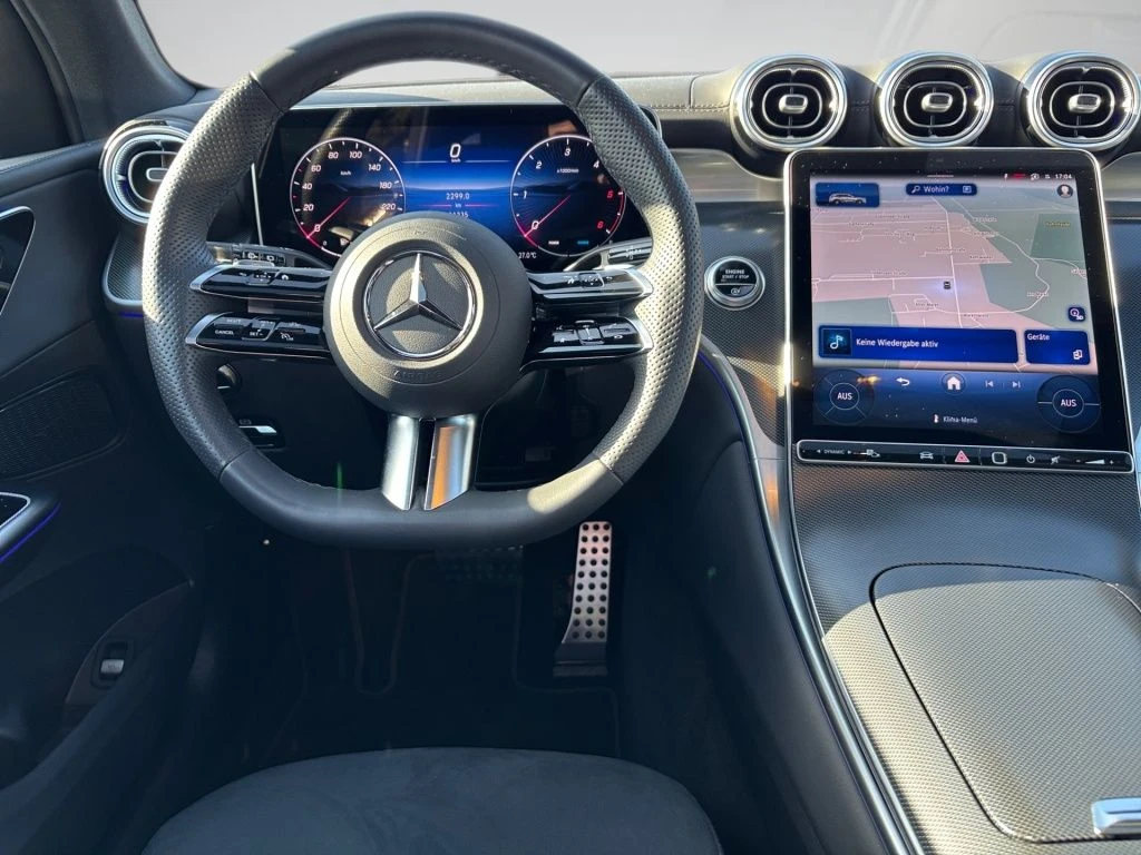 Mercedes-Benz-GLC 220 d-image-10