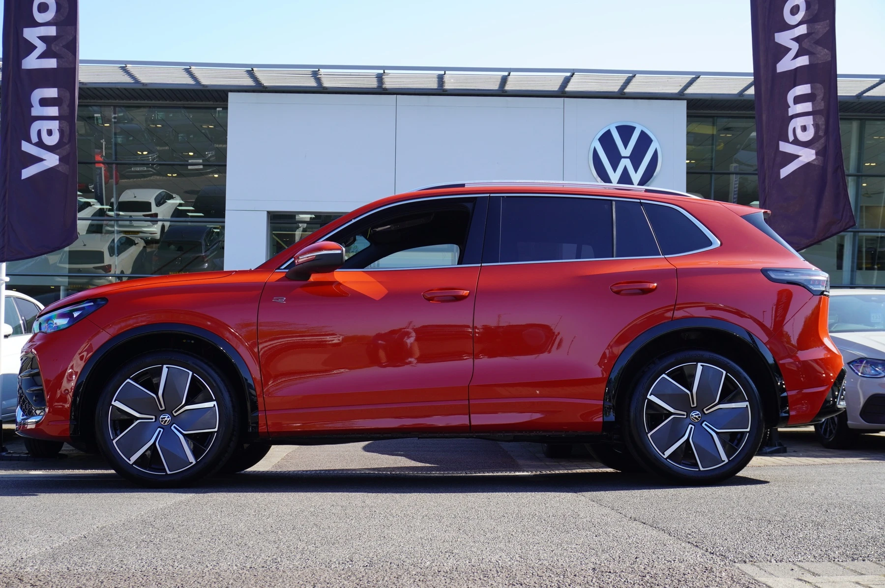 Volkswagen-Tiguan-image-38