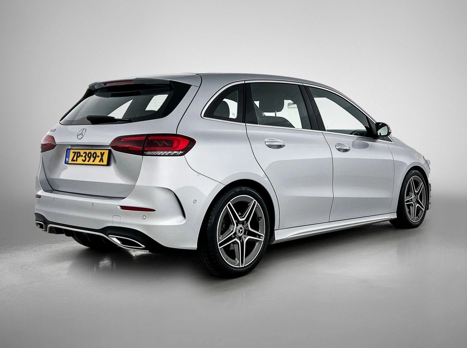 Mercedes-Benz-B-Klasse-image-3