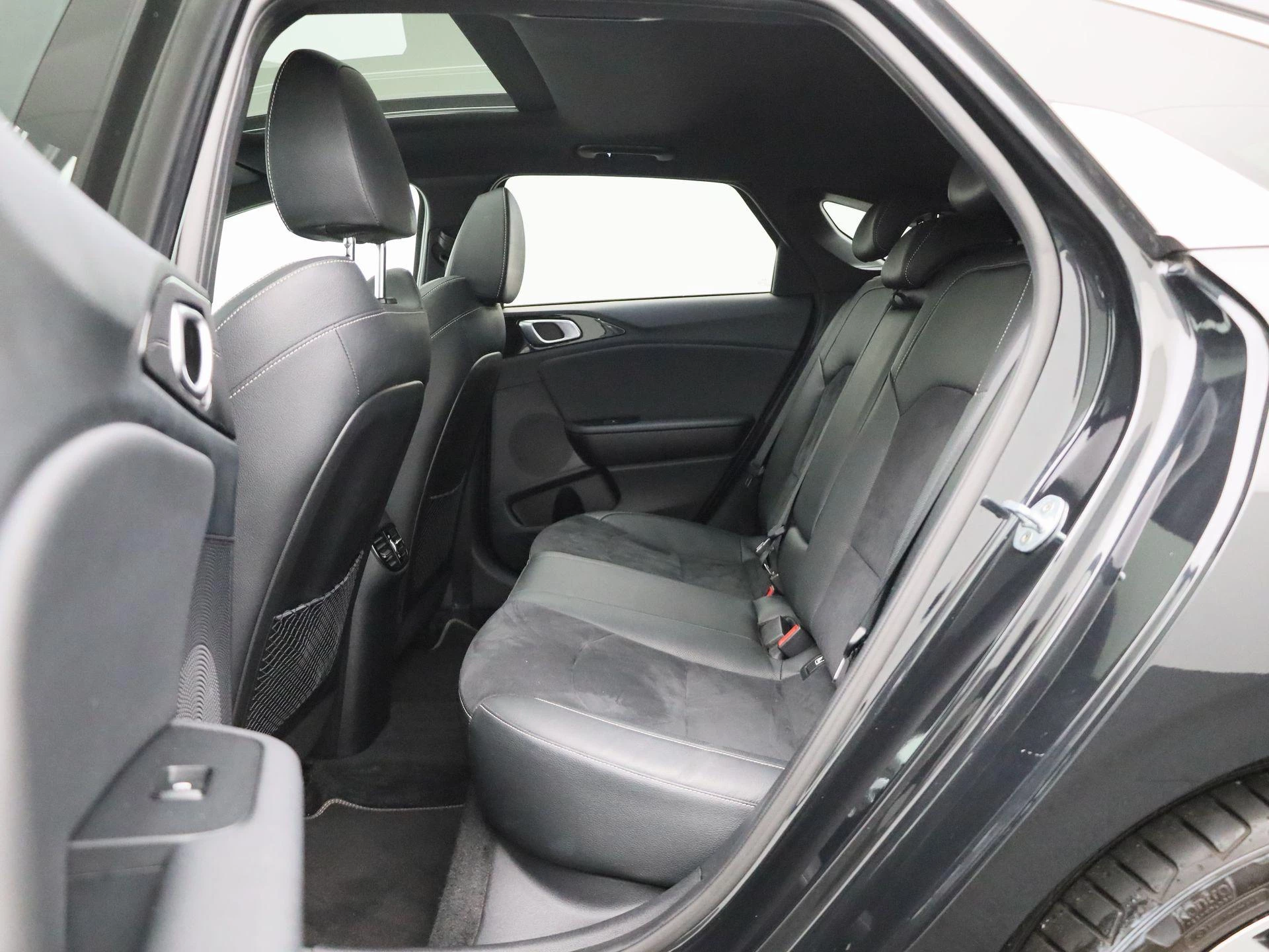 Kia-ProCeed-image-11