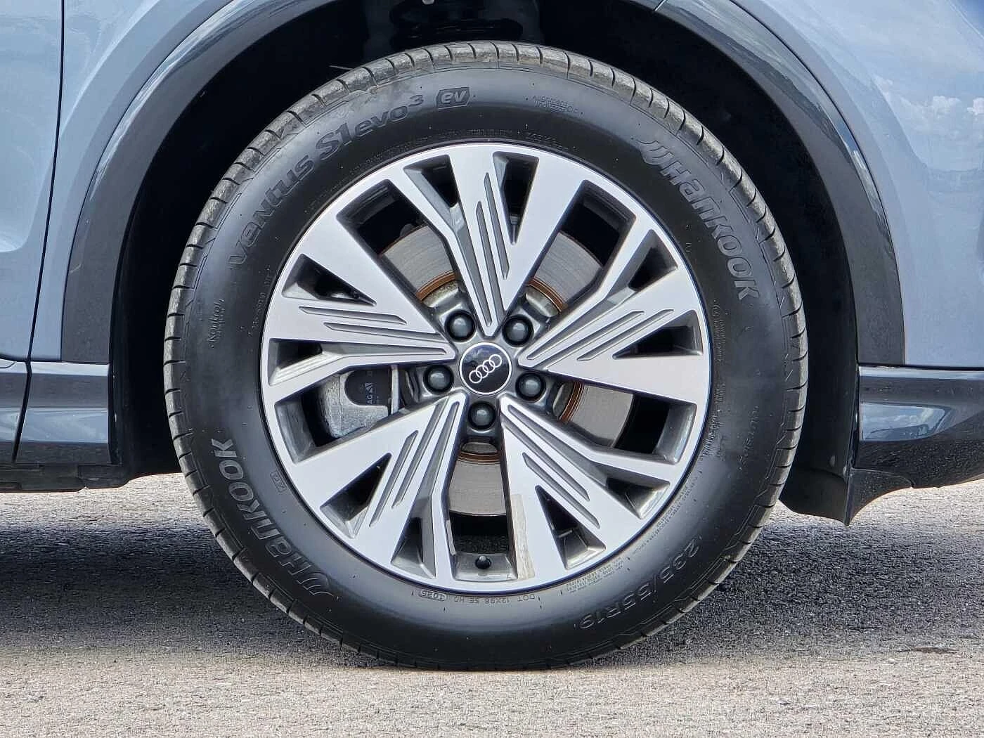 Audi-Q4 e-tron-image-4