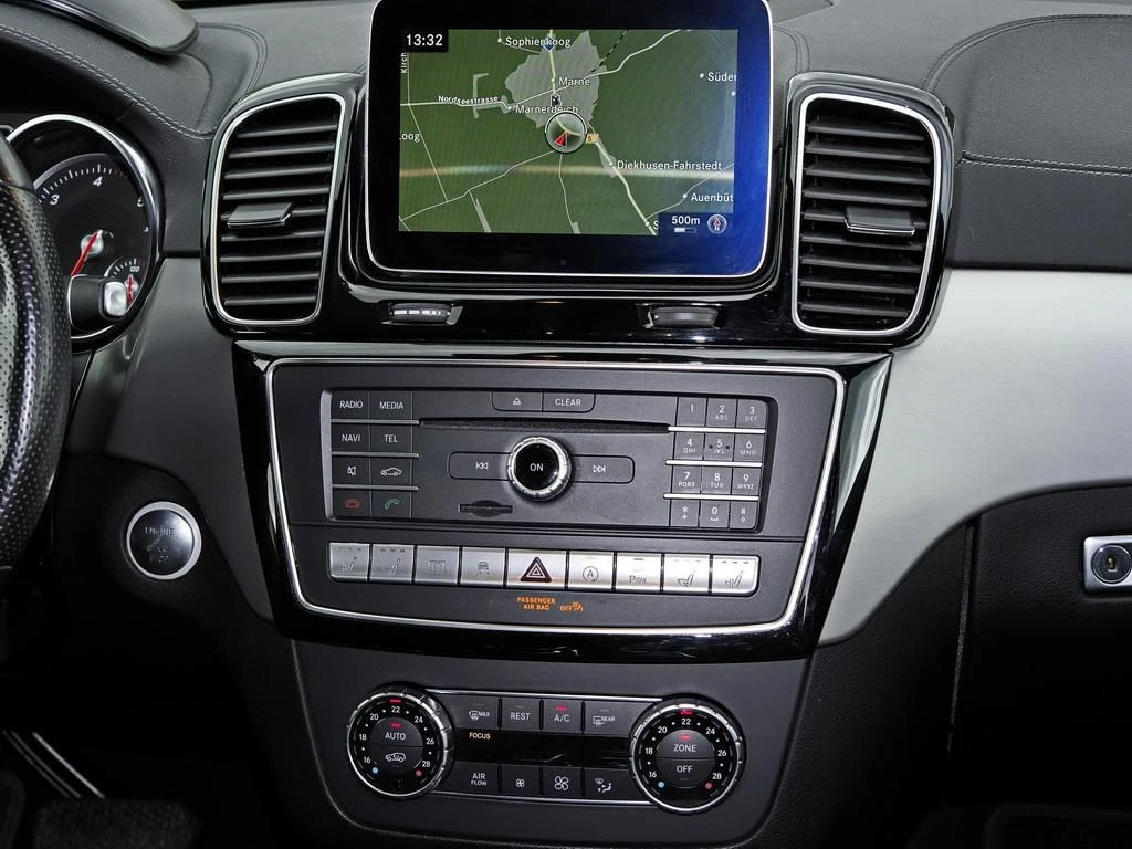 Mercedes-Benz-GLE 350 d-image-11