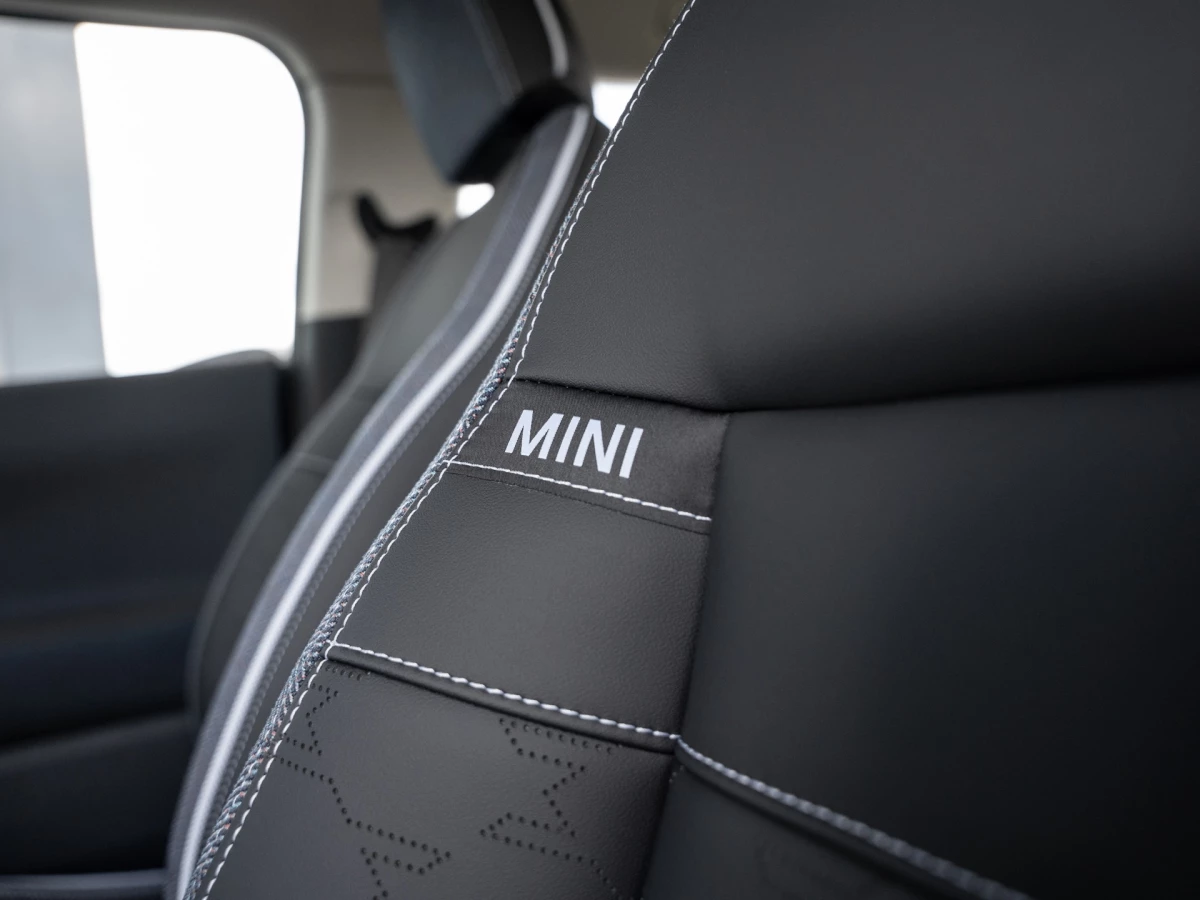 MINI-Cooper-image-13