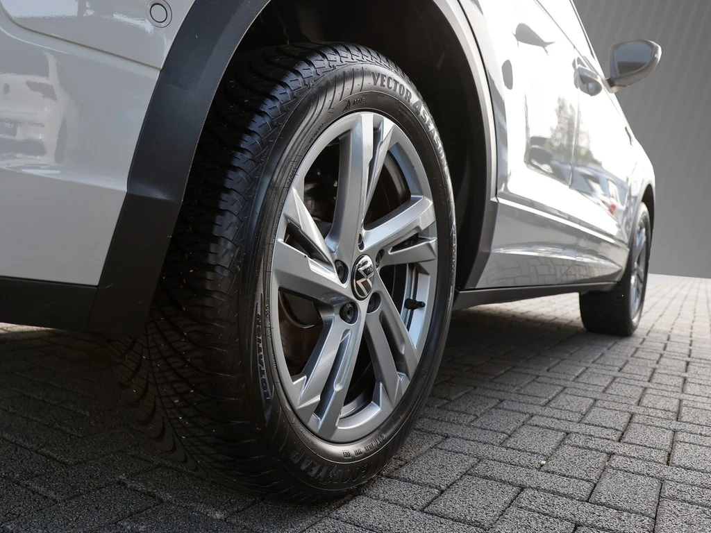 Volkswagen-T-Roc-image-4