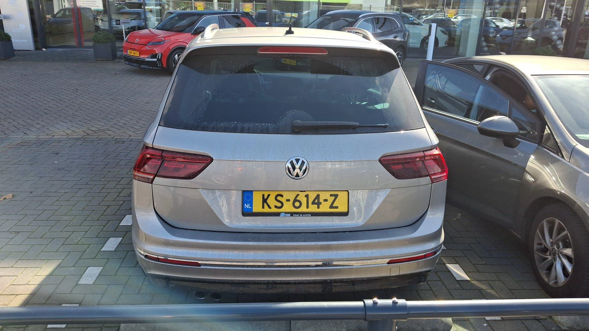 Volkswagen-Tiguan-image-4