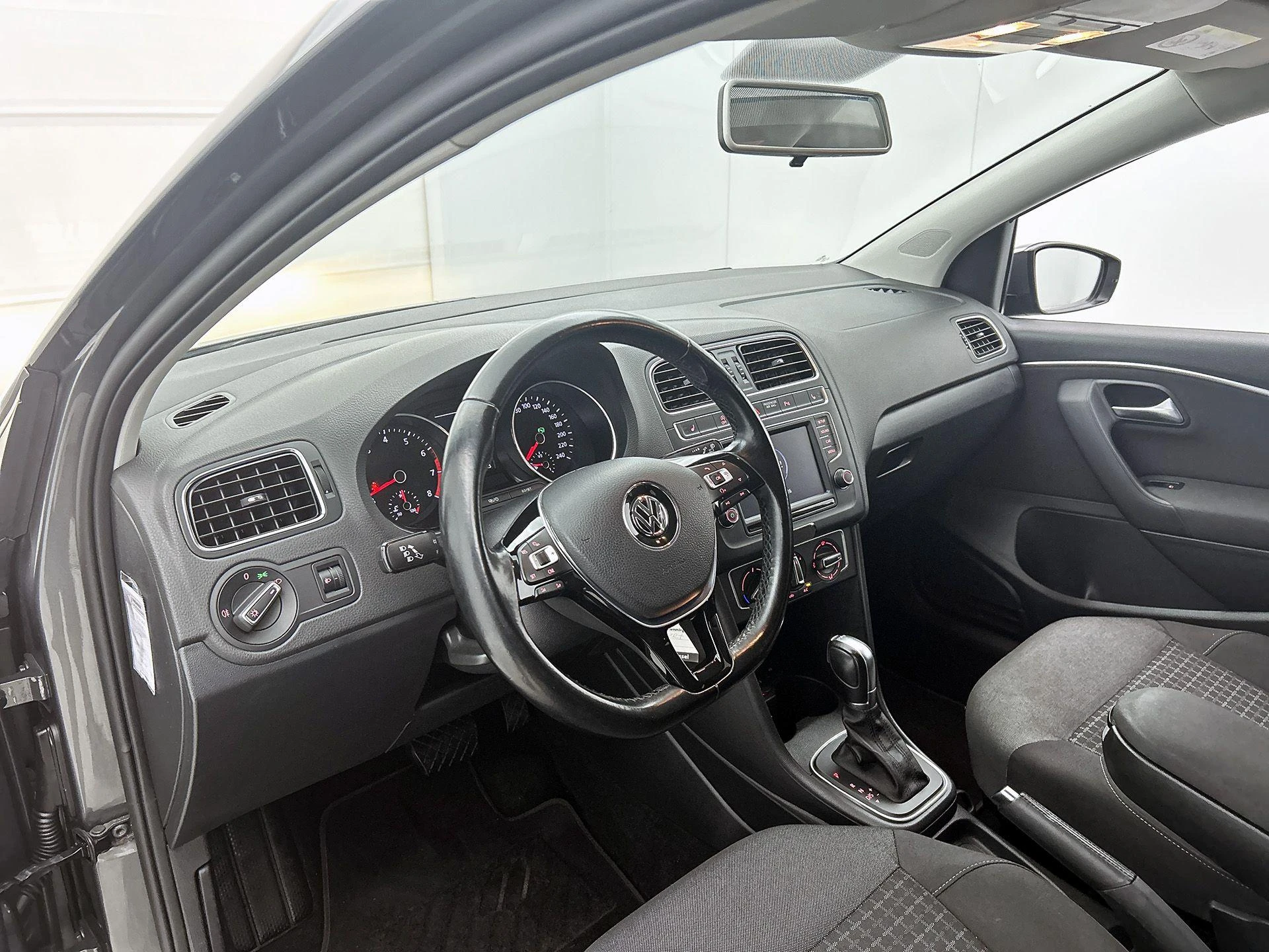 Volkswagen Polo 1.2 TSI Comfortline Business R