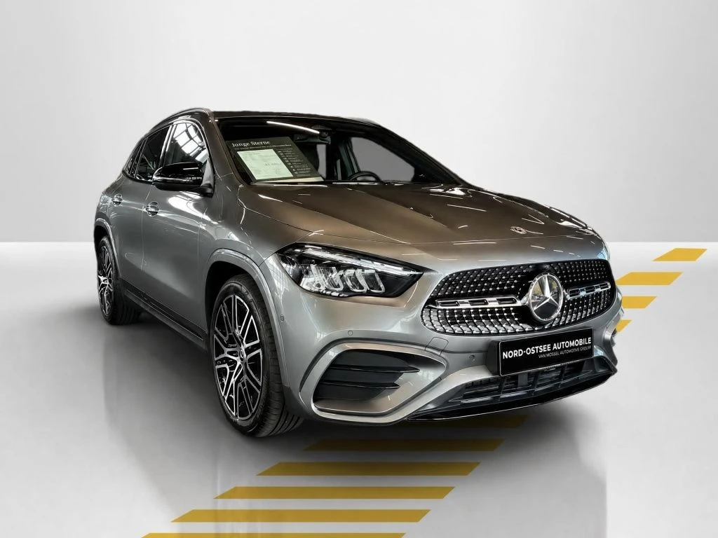 Mercedes-Benz-GLA 200-image-17