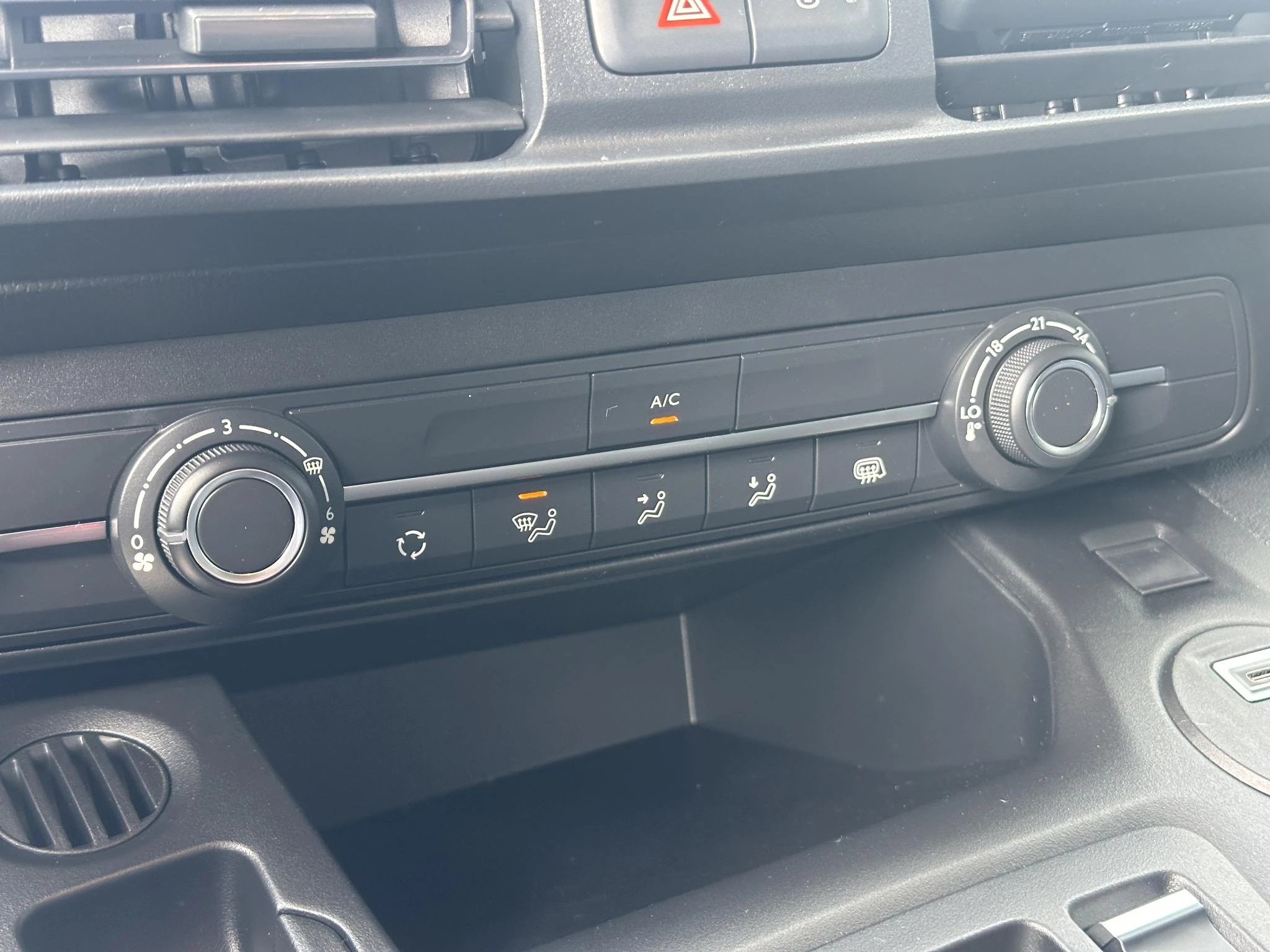 Peugeot-Partner-image-11