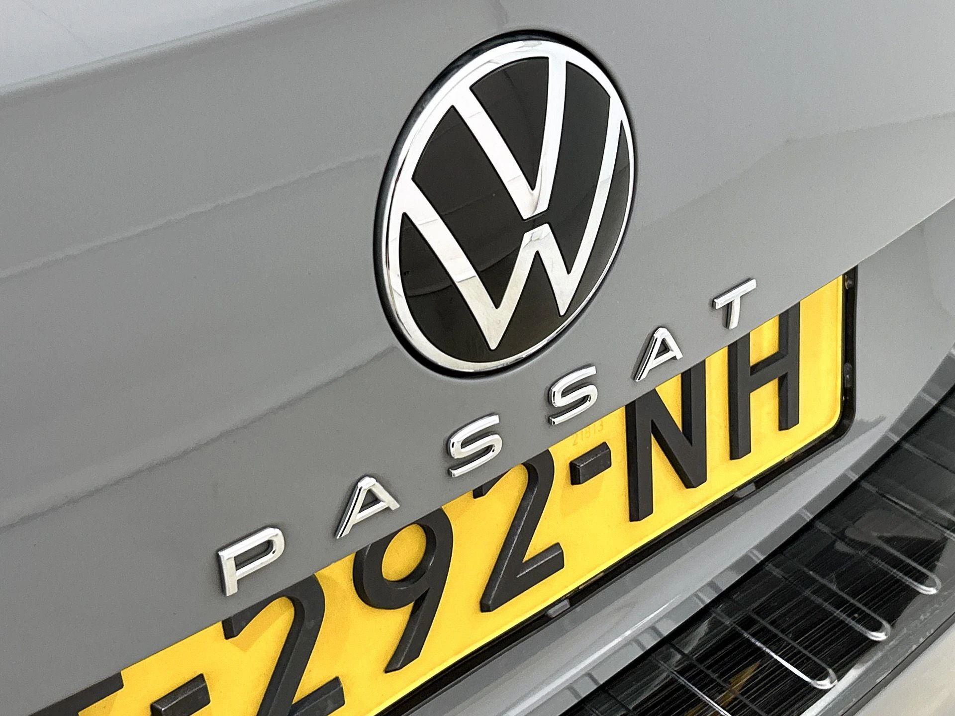 Volkswagen-Passat-image-31