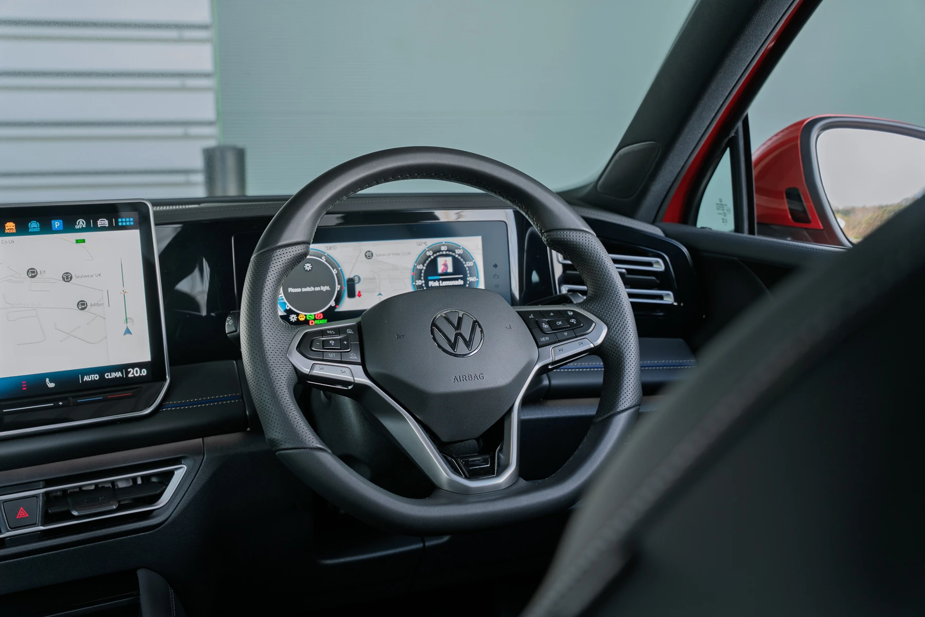 Volkswagen-Tiguan-image-41