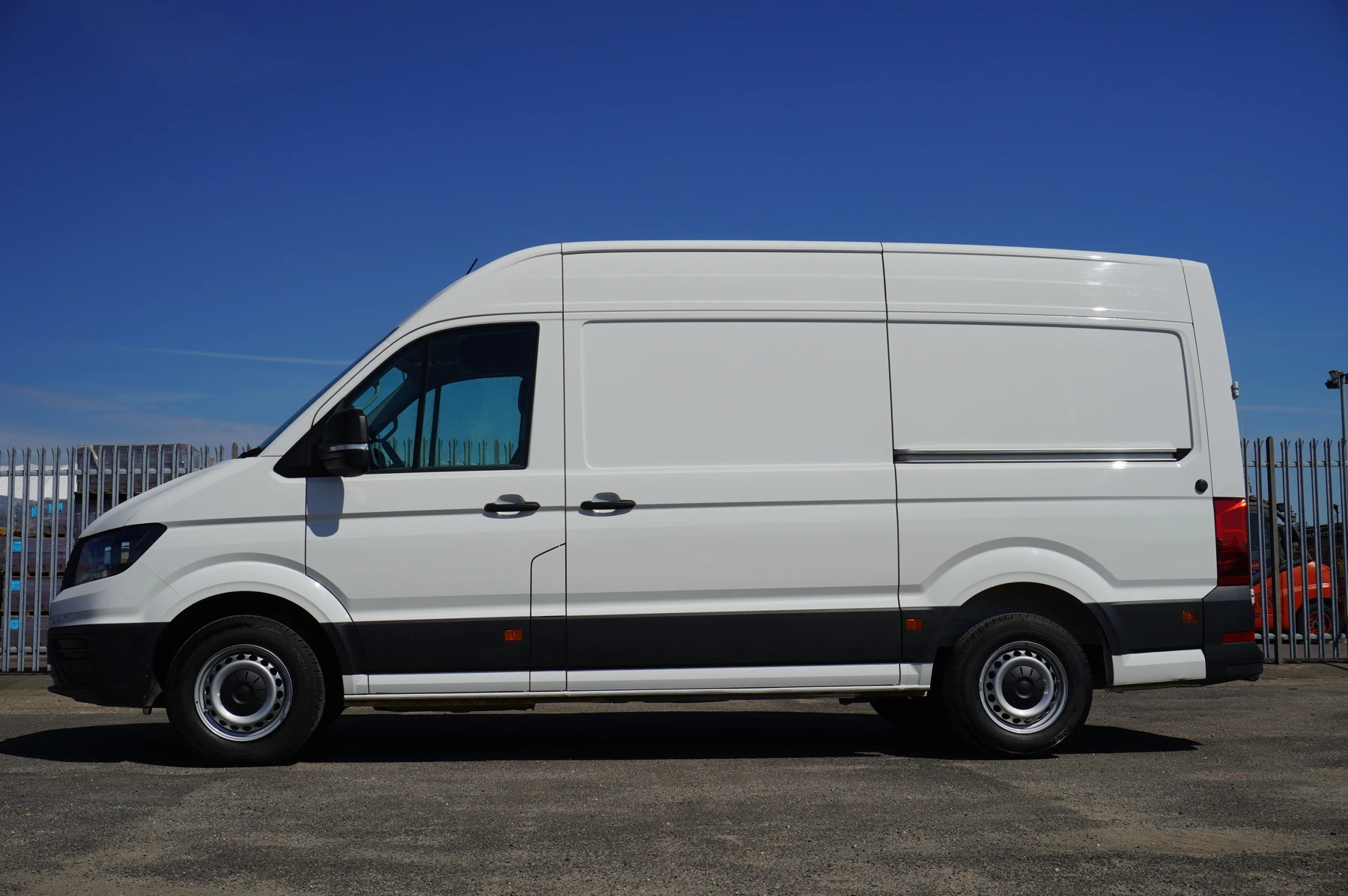 Volkswagen-Crafter-image-30