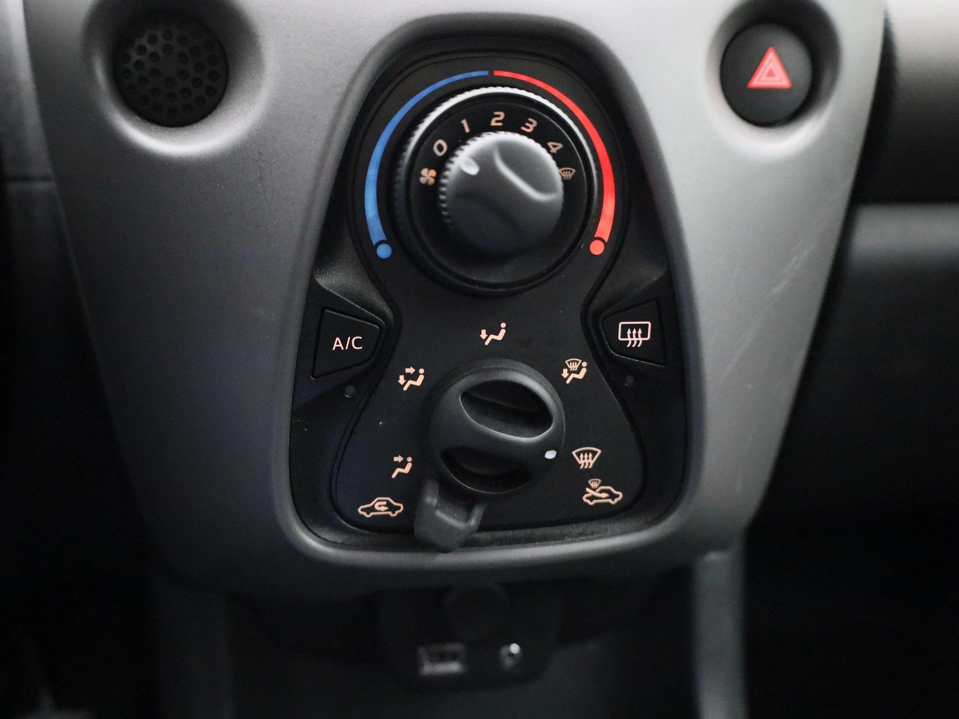 Peugeot-108-image-18