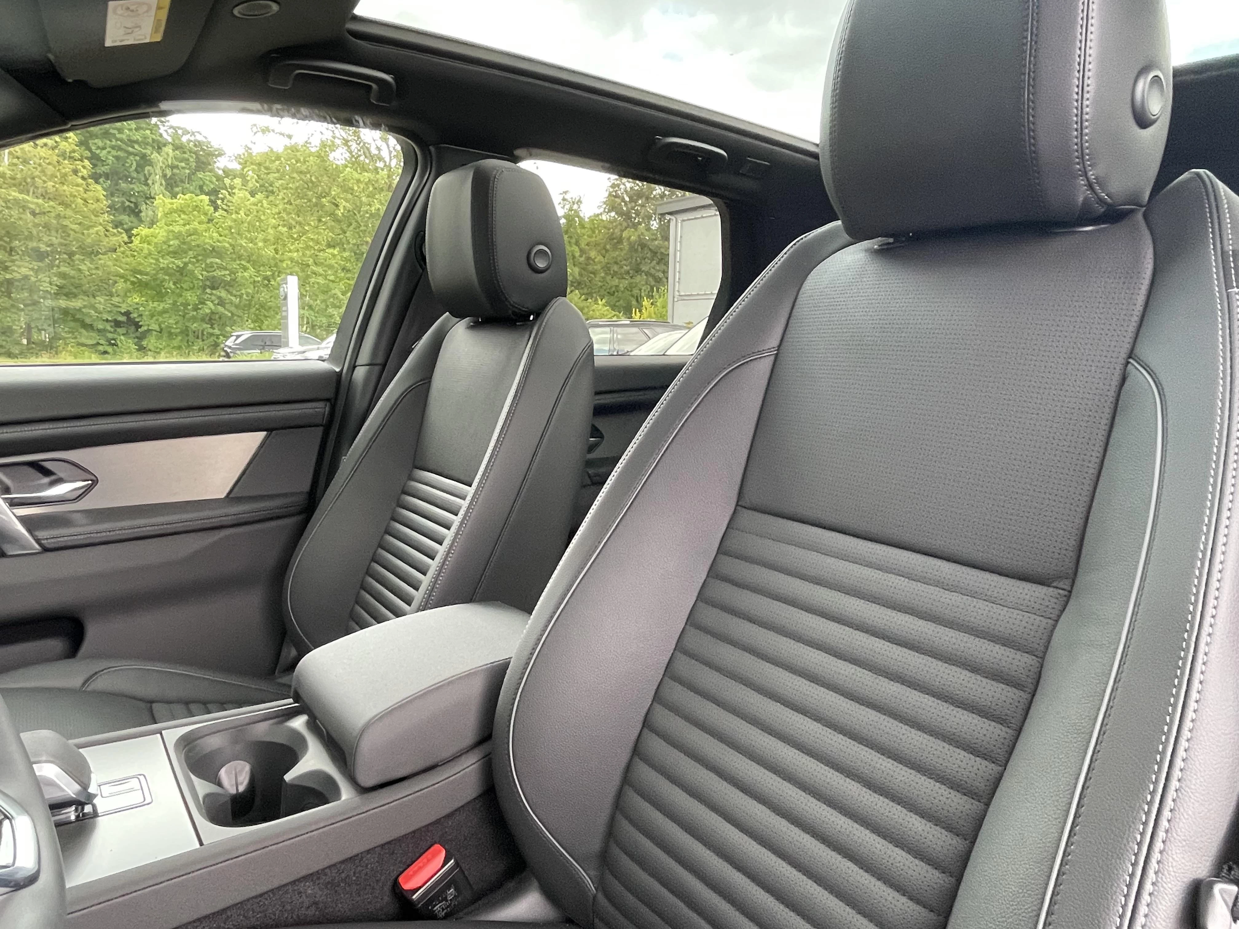 Land Rover Discovery Sport P270e Dynamic SE