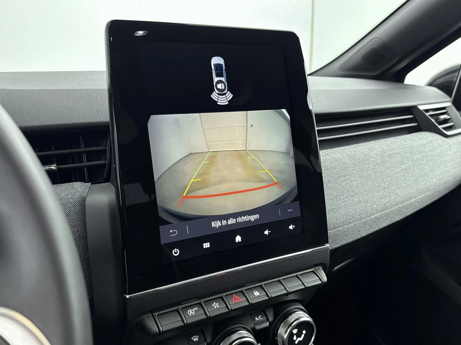 Renault-Clio-image-7