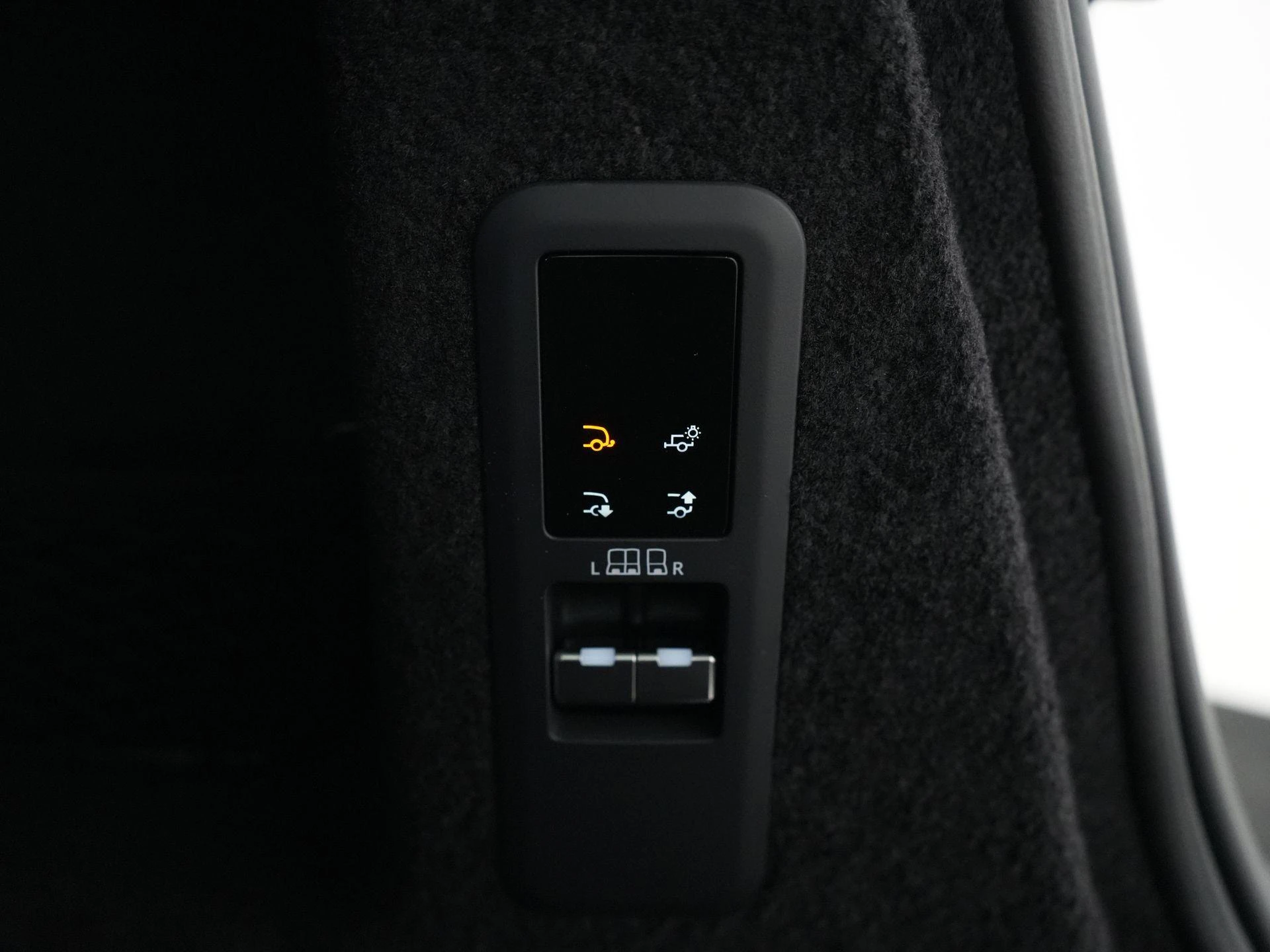 Land Rover-Range Rover Sport-image-27