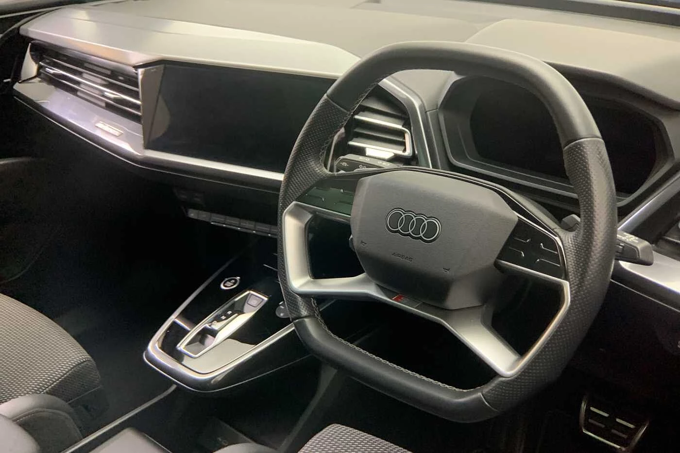 Audi-Q4 e-tron-image-5