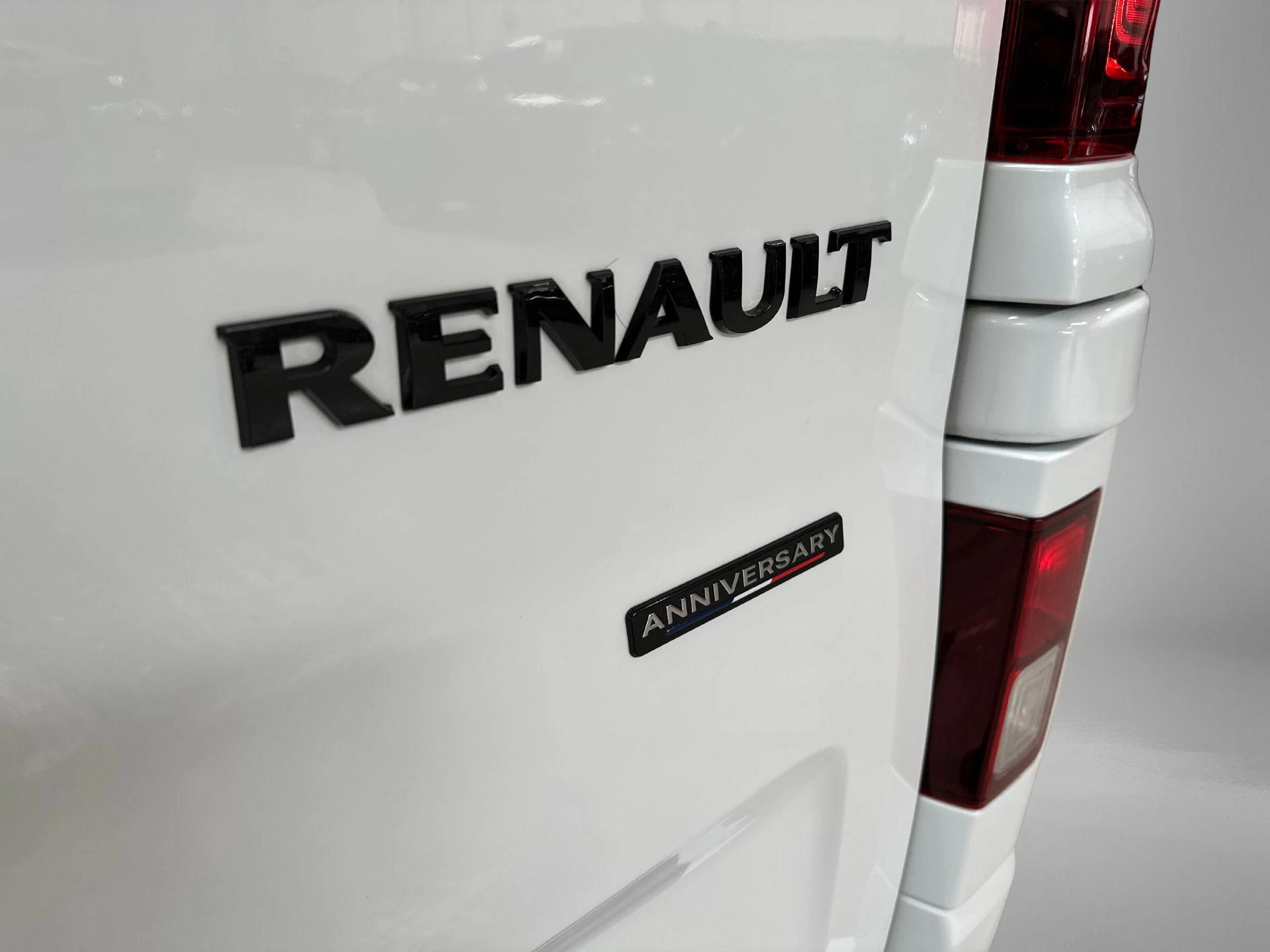 Renault Trafic 2.0 Blue dCi 170 T30 L2H1 Extra