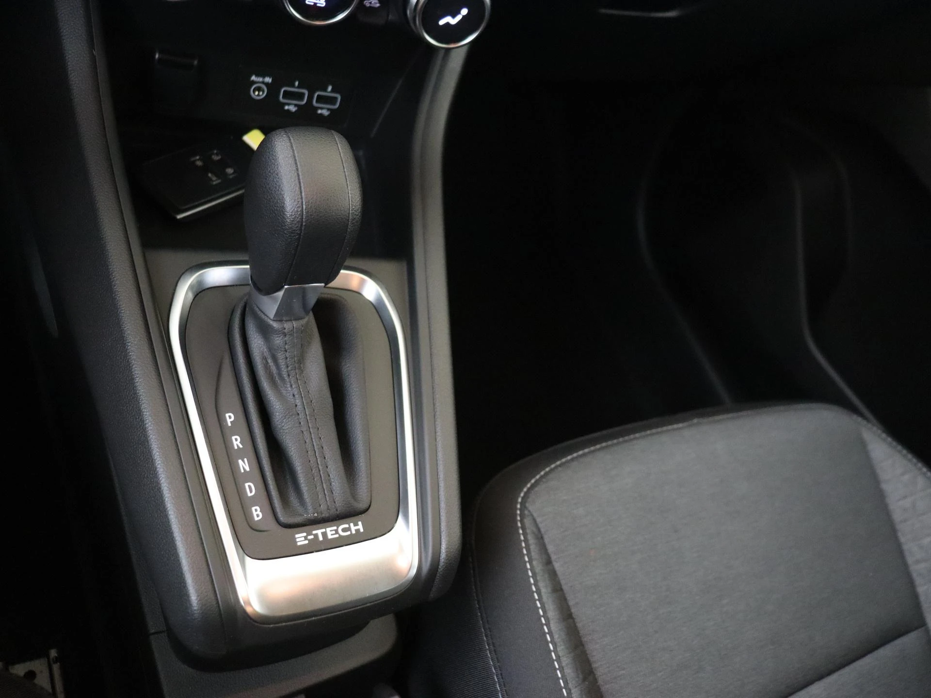 Renault Captur 1.6 E-Tech Hybrid 145 Rive Gauche
