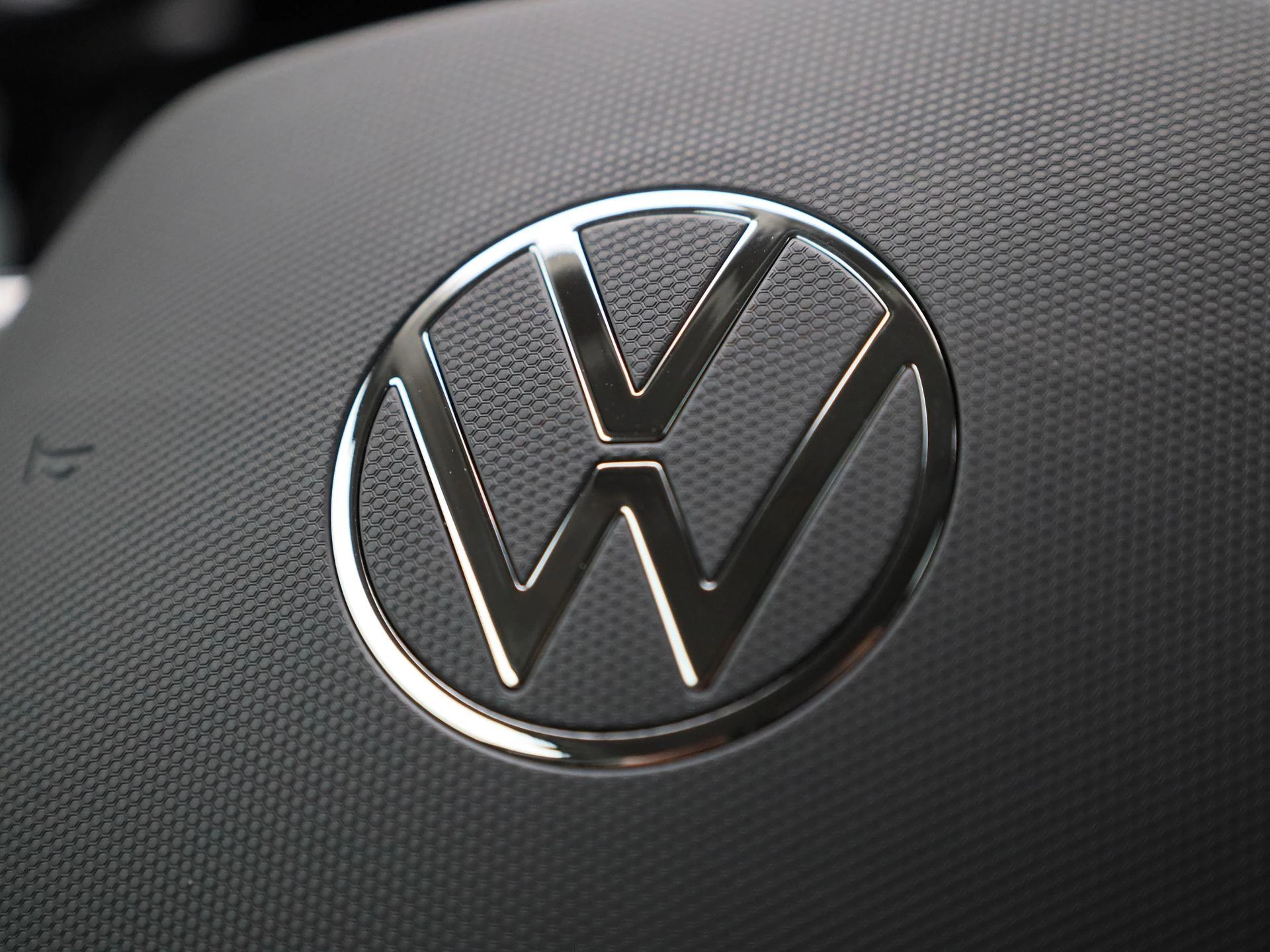 Volkswagen-Polo-image-27