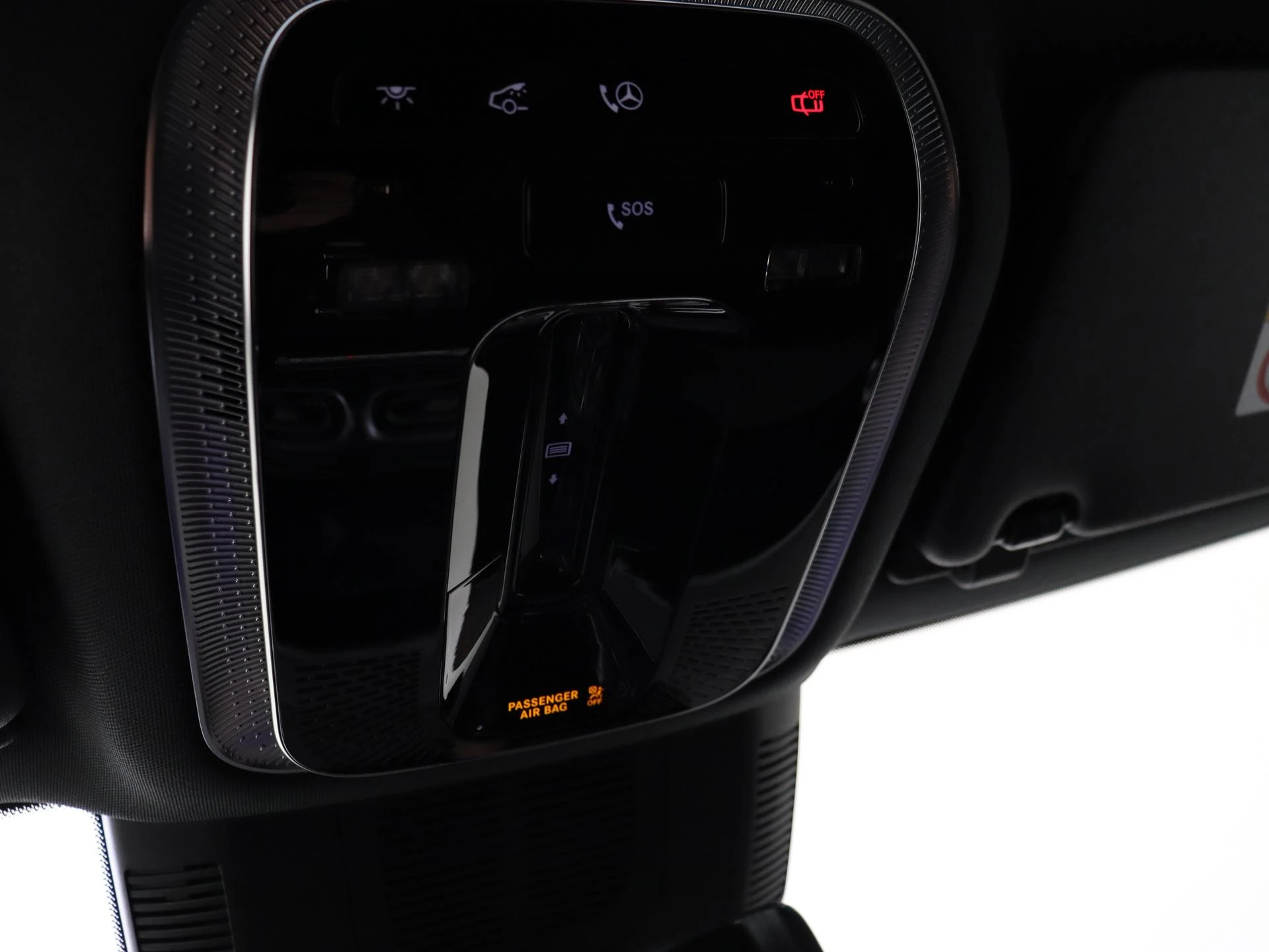 Mercedes-Benz-GLE-image-21