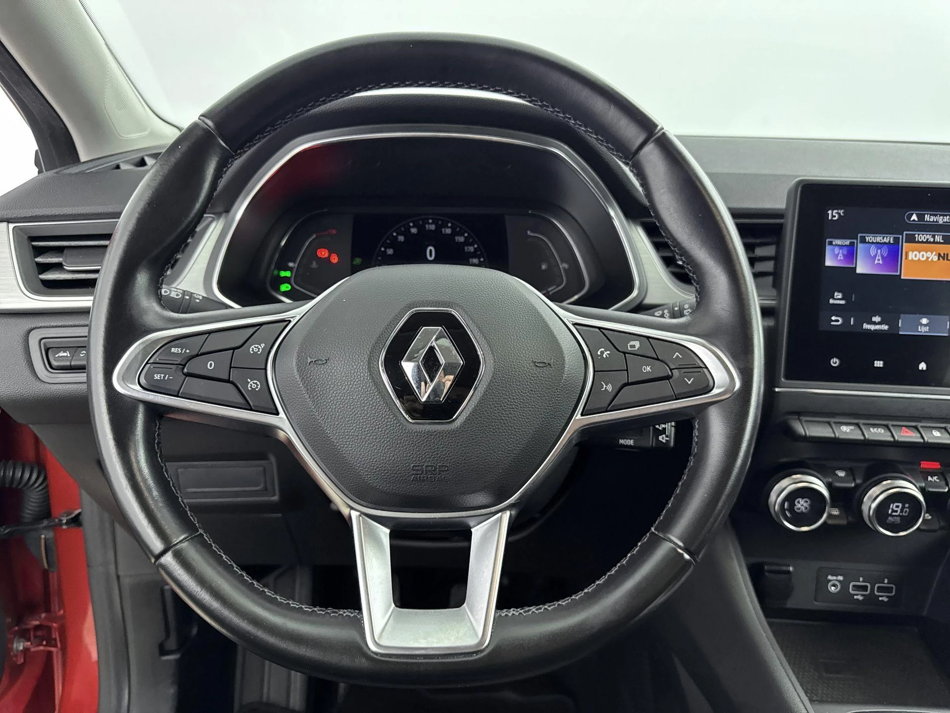 Renault-Captur-image-26