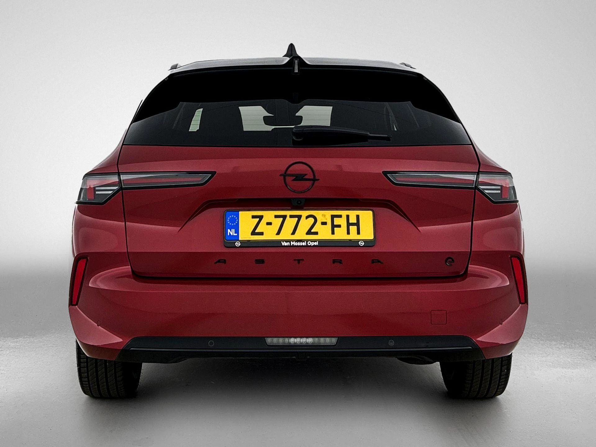 Opel-Astra-image-2