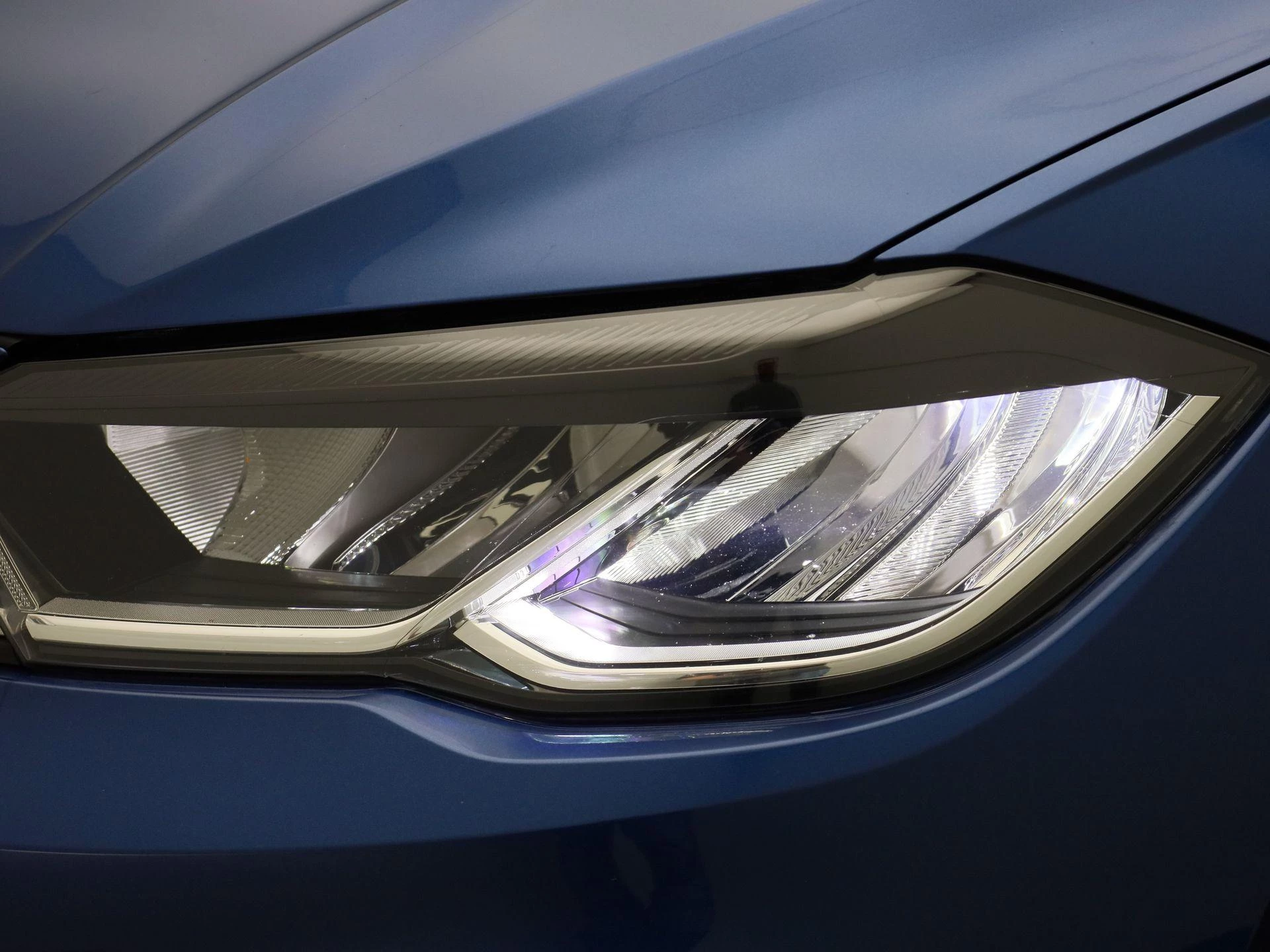 Volkswagen-Polo-image-12