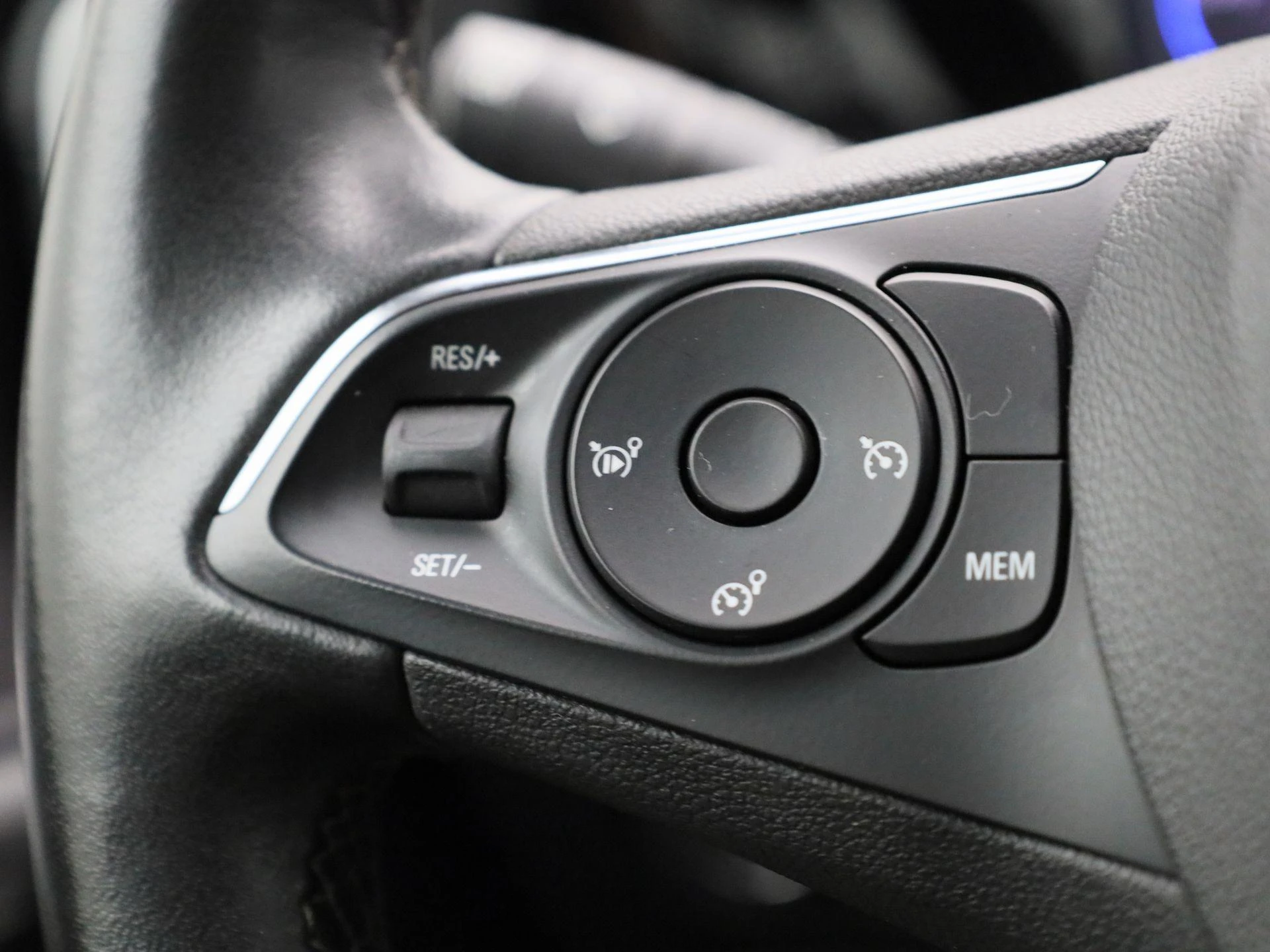 Opel Mokka-e BEV 50kWh e-Elegance