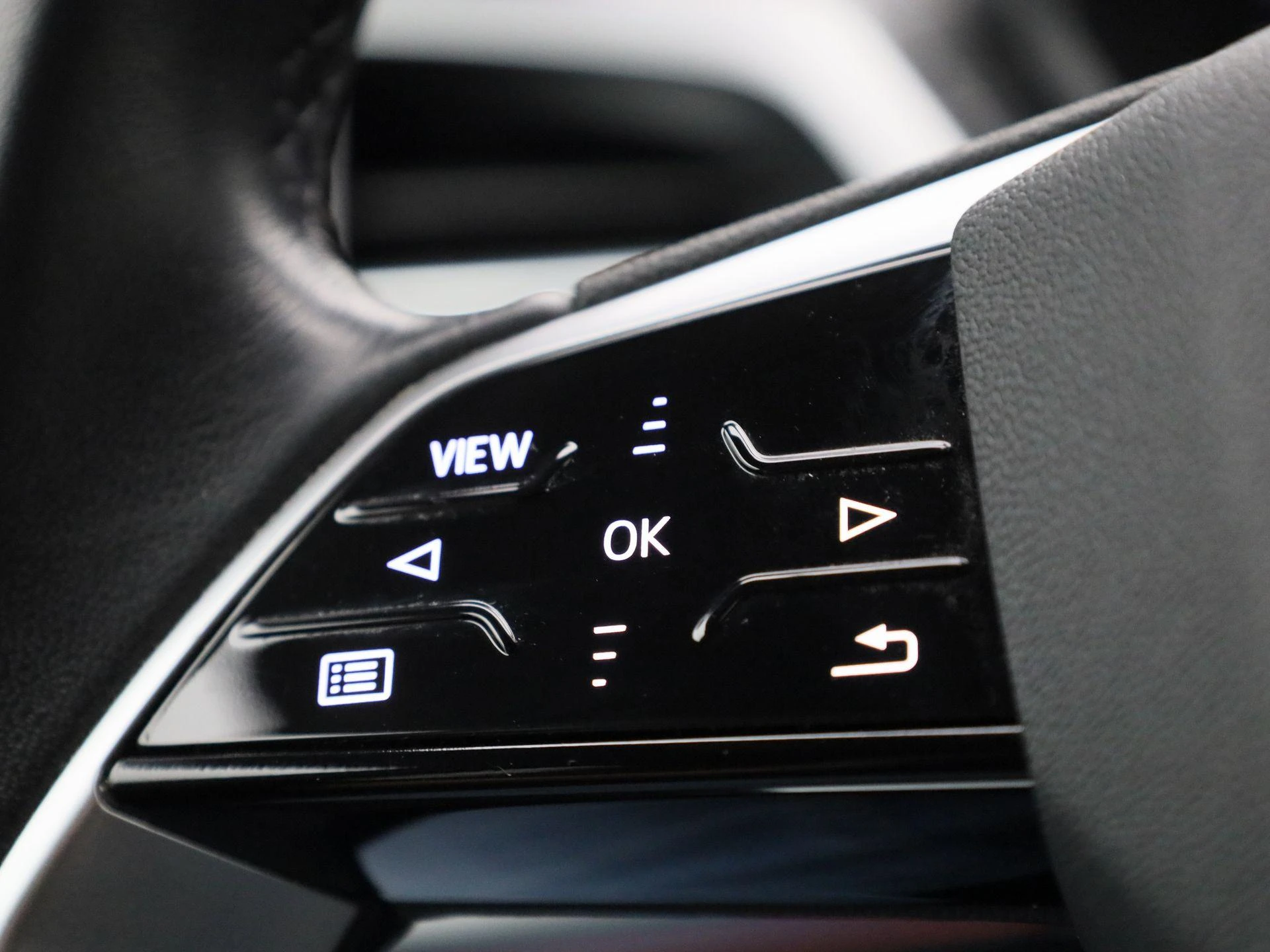 Audi-Q4 e-tron-image-18