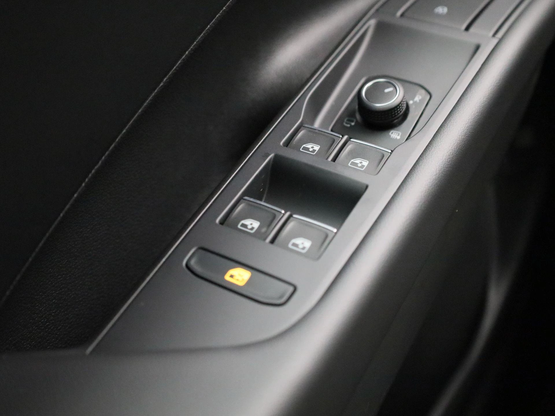 Volkswagen T-Roc 1.5 eTsi Style First Edition