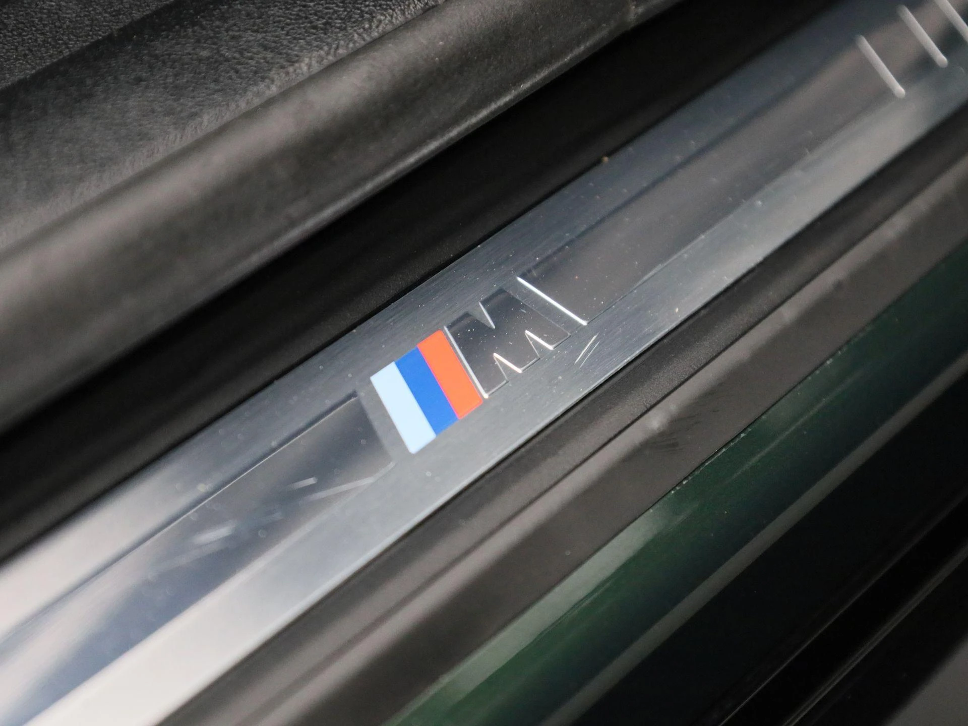 BMW-i4-image-39