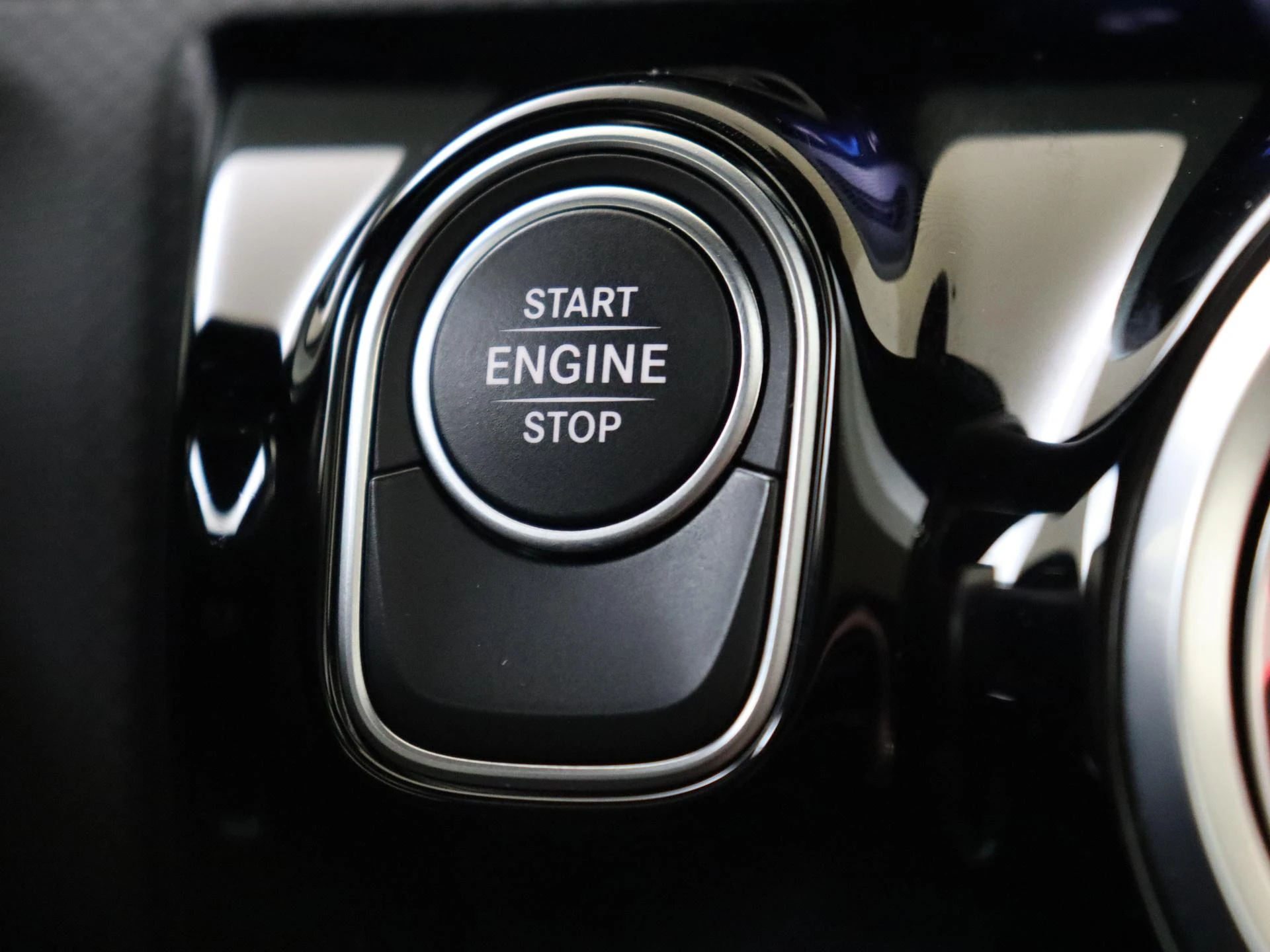 Mercedes-Benz-CLA-image-21
