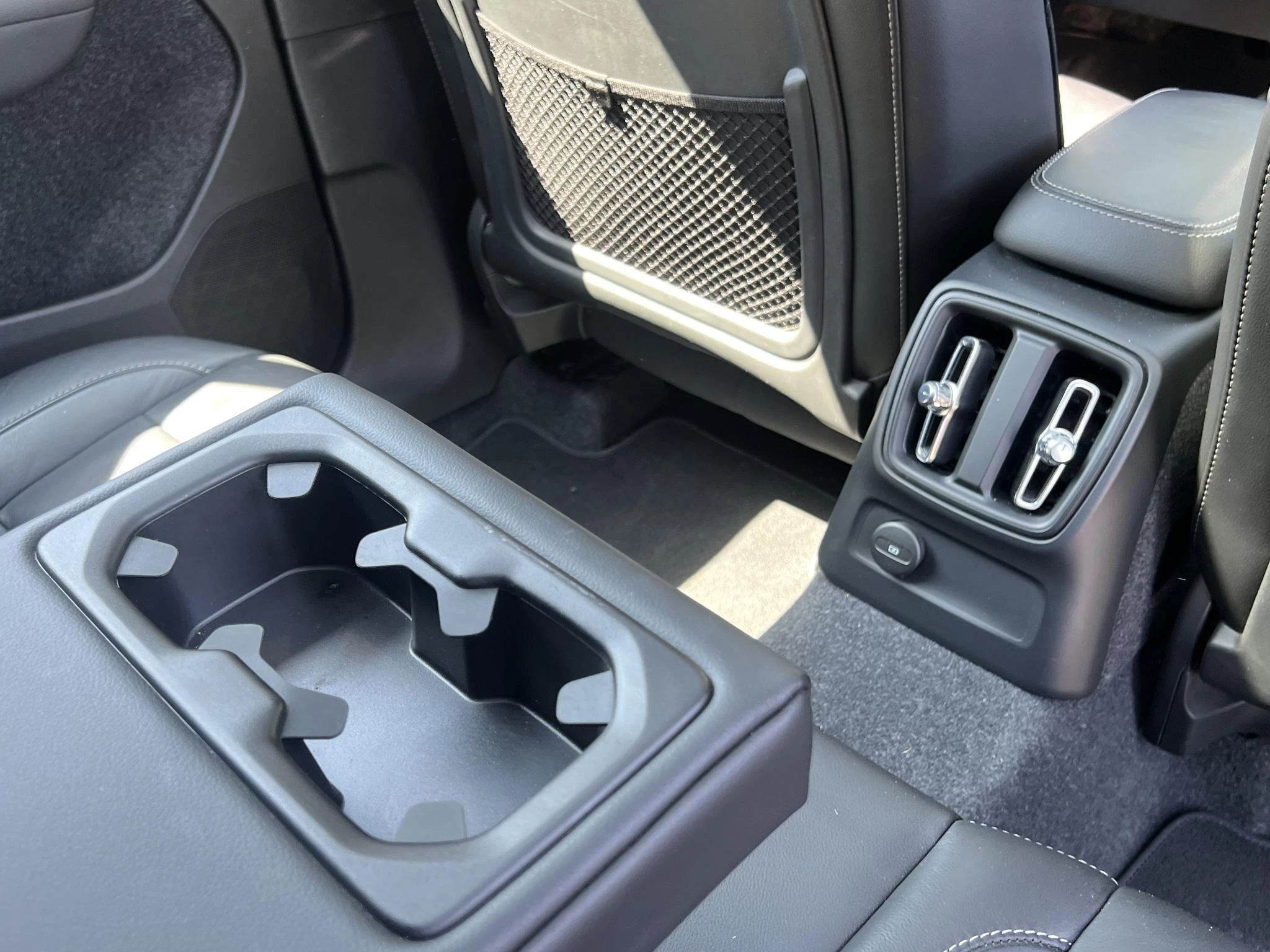 Volvo-XC40-image-11