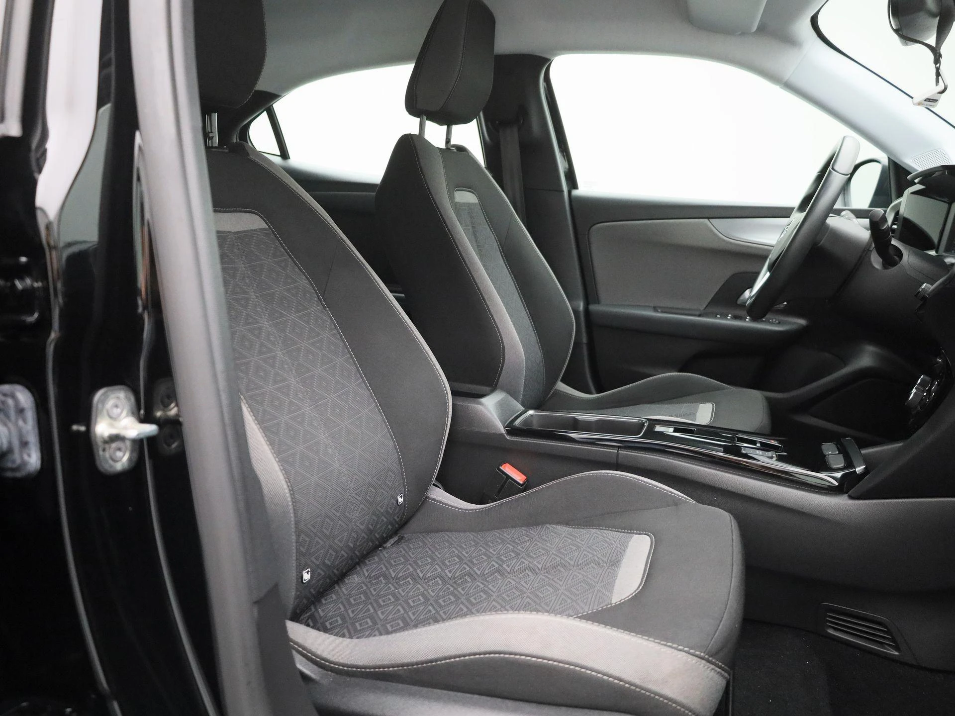 Opel-Mokka-e-image-28