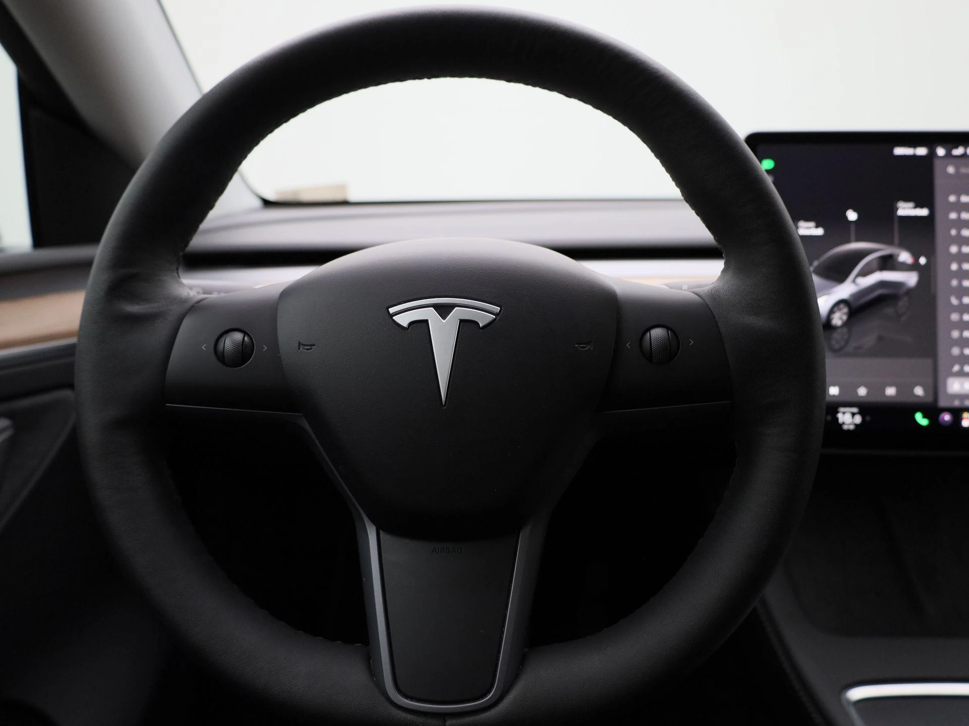 Tesla-Model Y-image-6