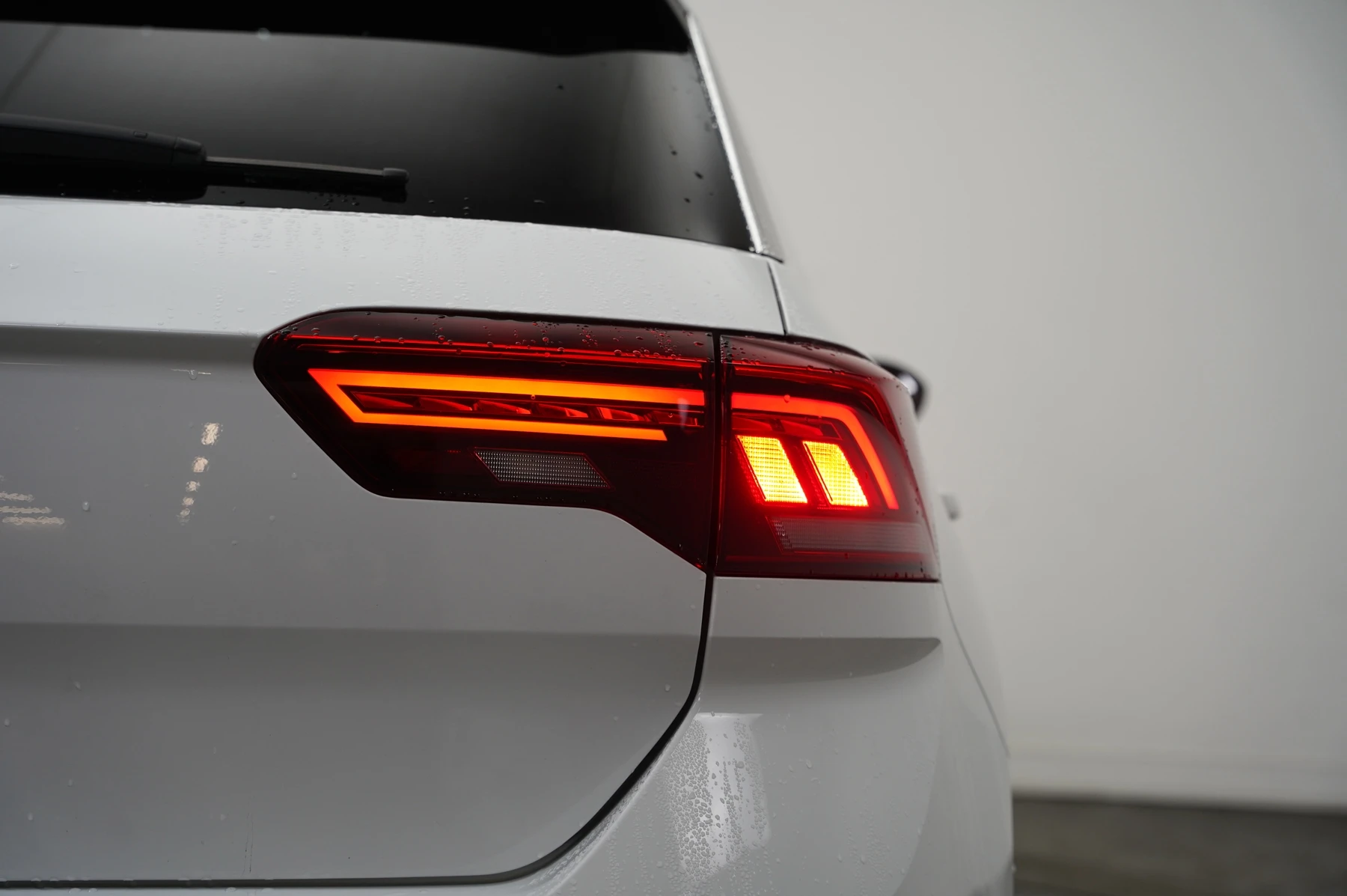 Volkswagen-T-Roc-image-33