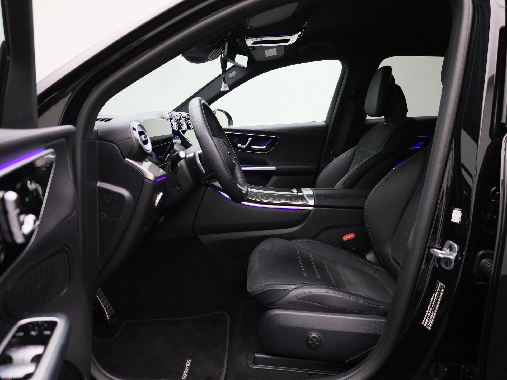 Mercedes-Benz-GLC-image-9