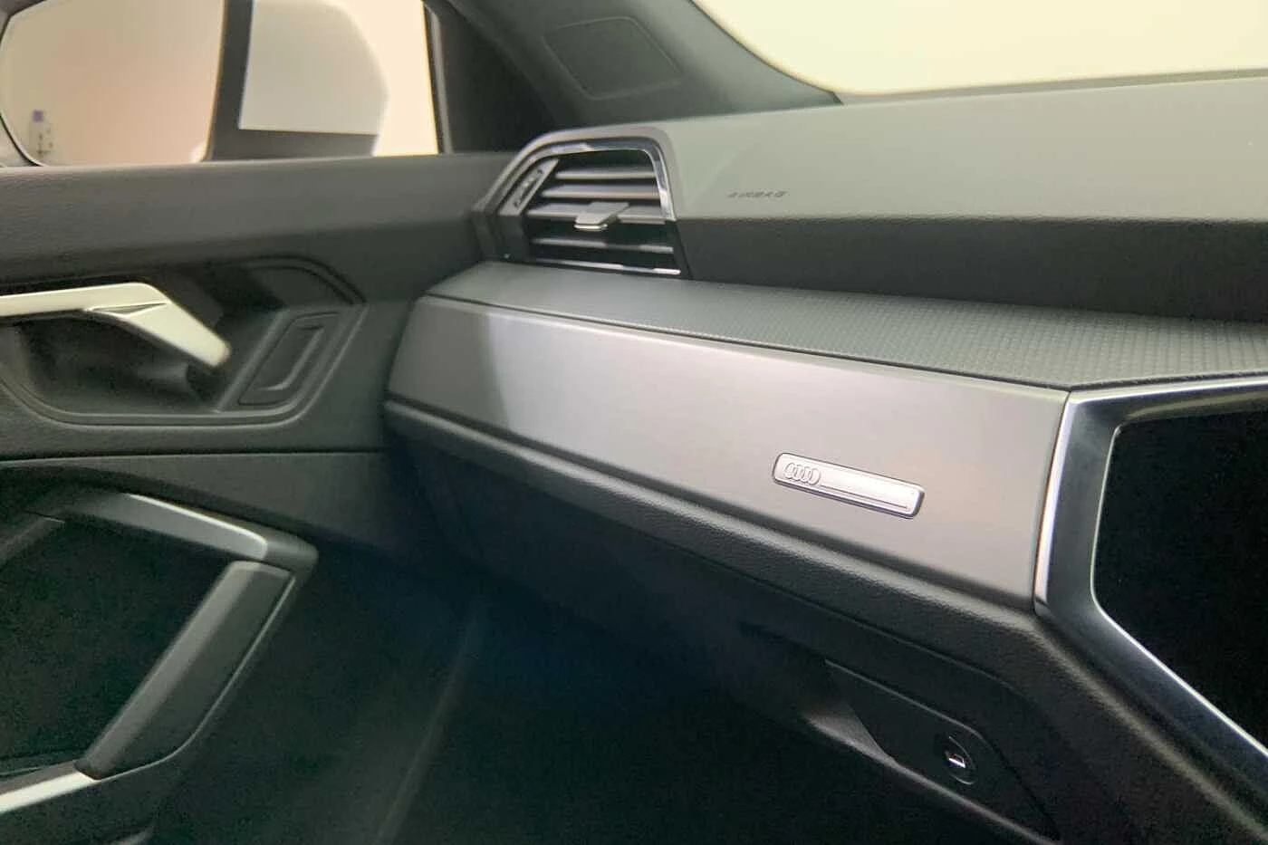 Audi-Q3-image-19