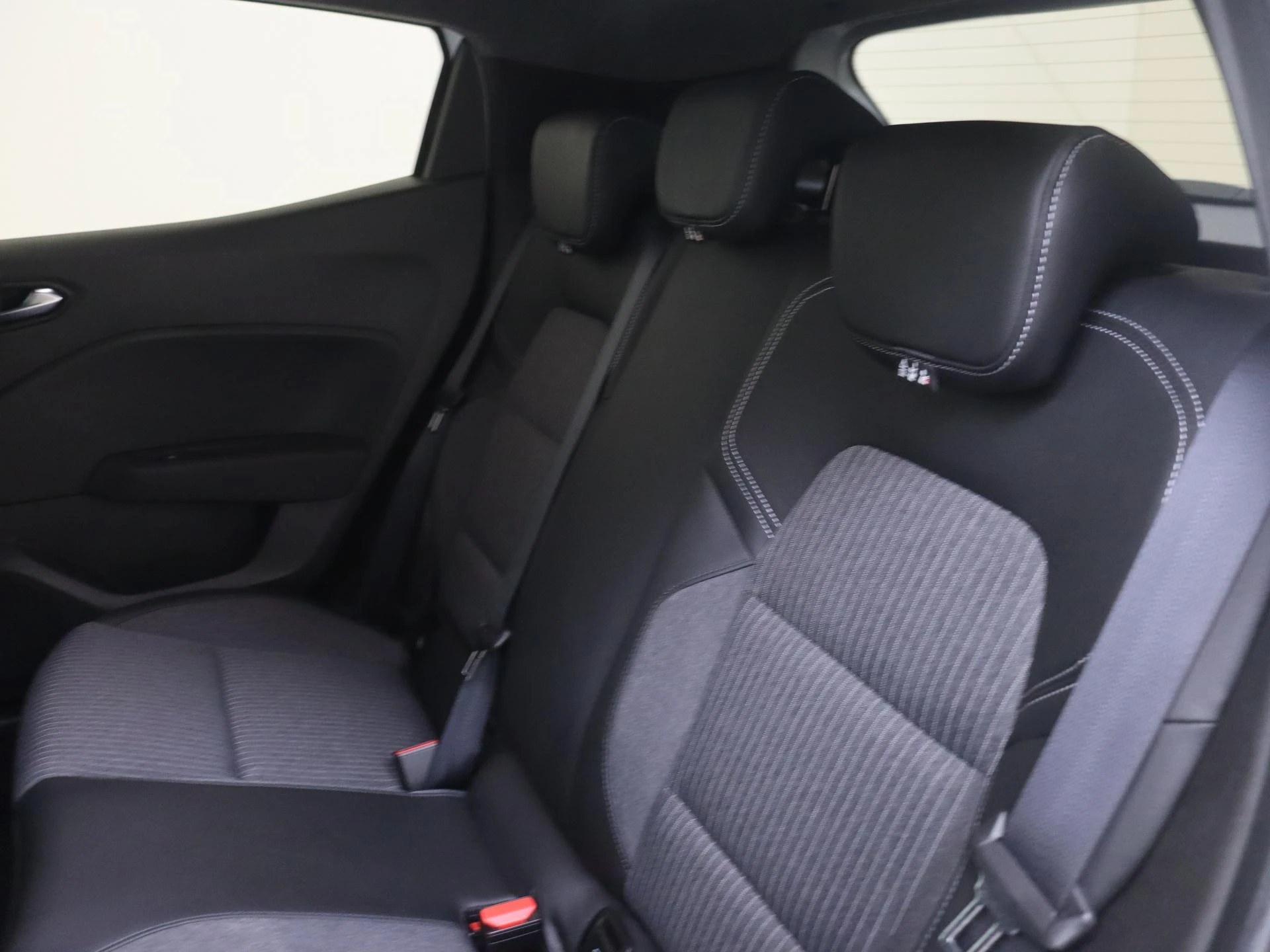 Renault-Clio-image-15