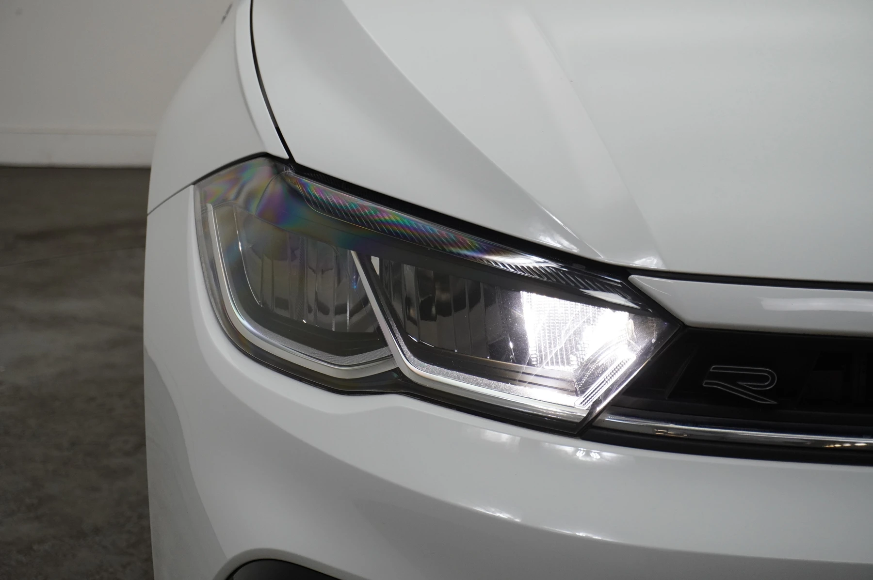 Volkswagen-Polo-image-40