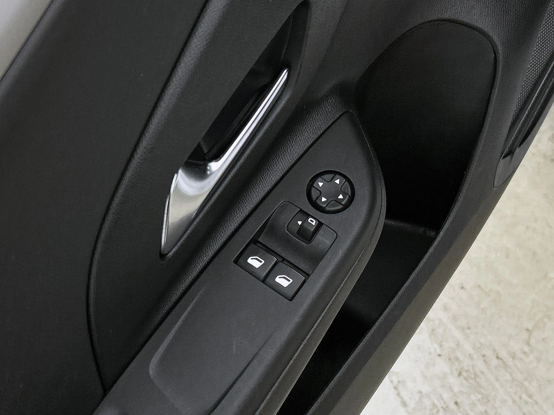 Opel-Corsa-e-image-21