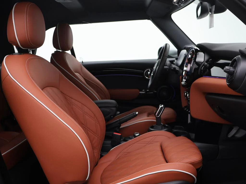 MINI-Cabrio-image-10