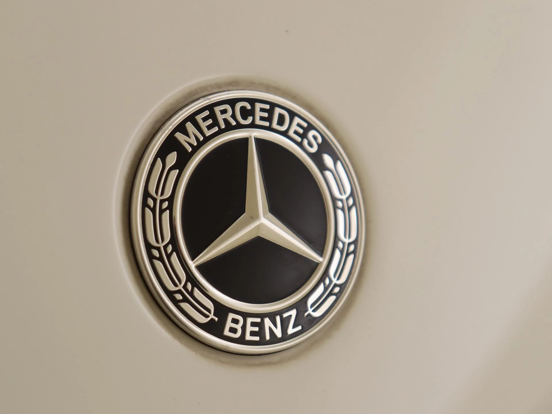 Mercedes-Benz-GLA-image-33
