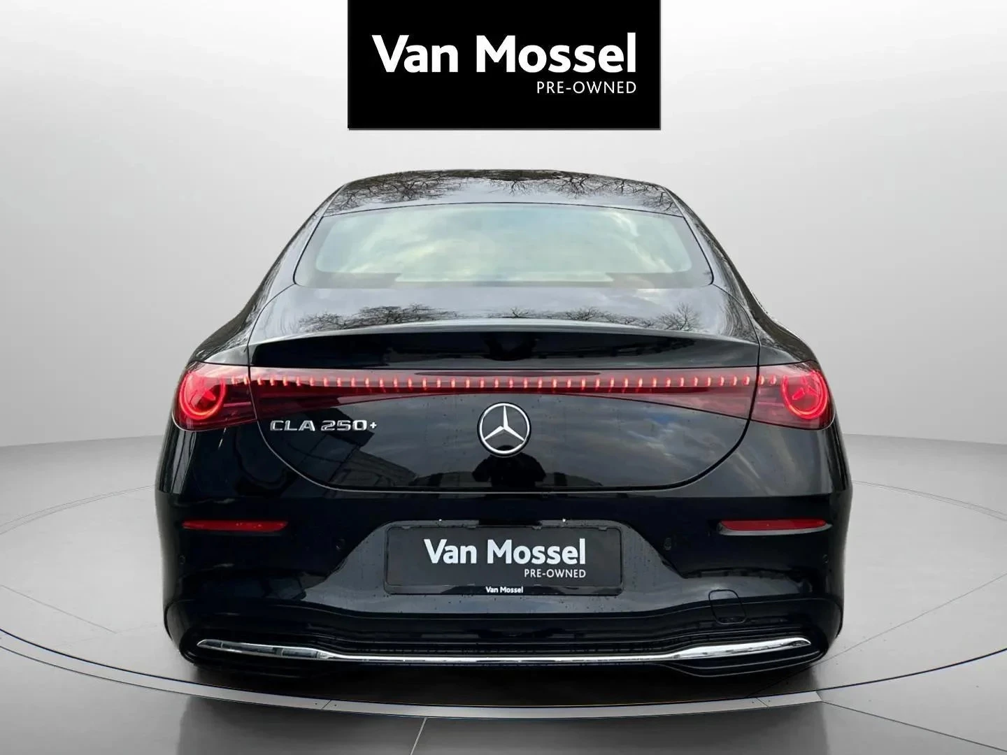 Mercedes-Benz-CLA-image-5