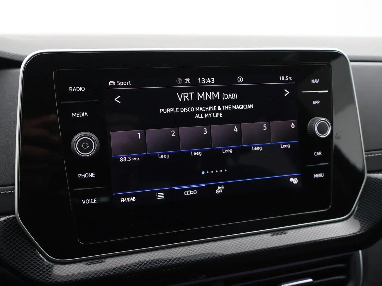 Volkswagen-T-Cross-image-6