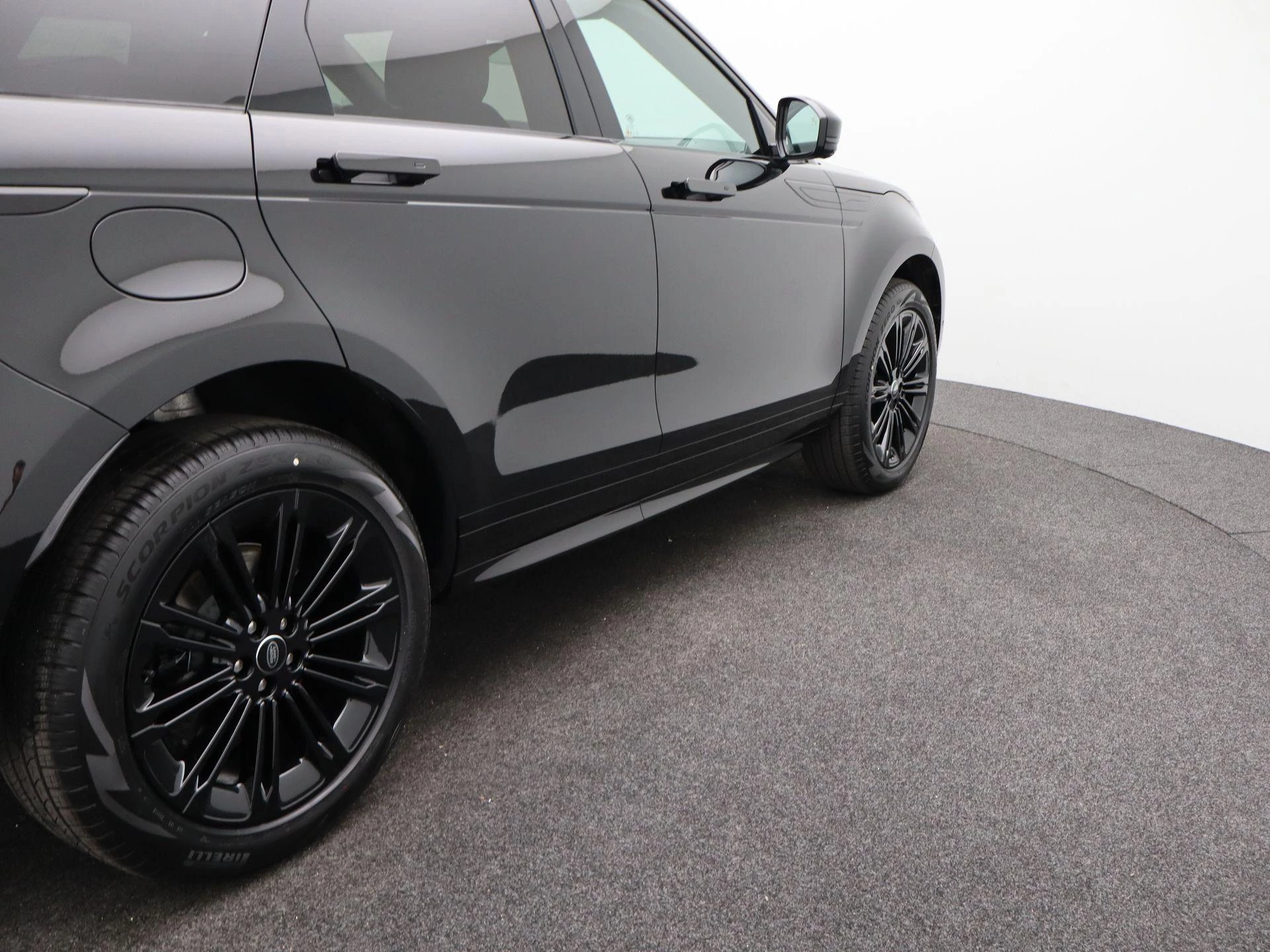 Land Rover-Range Rover Evoque-image-41